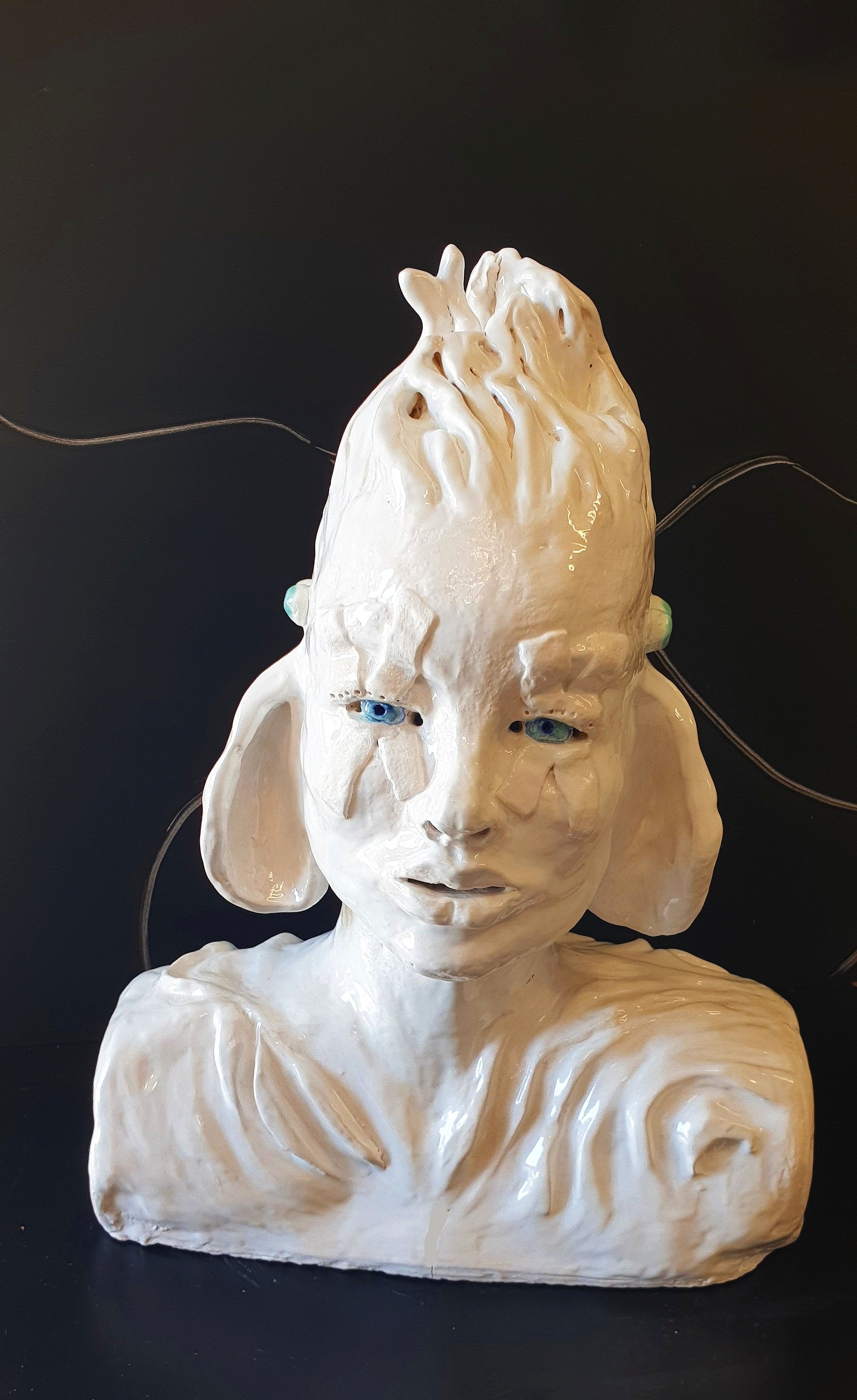 Rhonda_Dee_Eye_line__Cermic_sculpture_2022.jpg