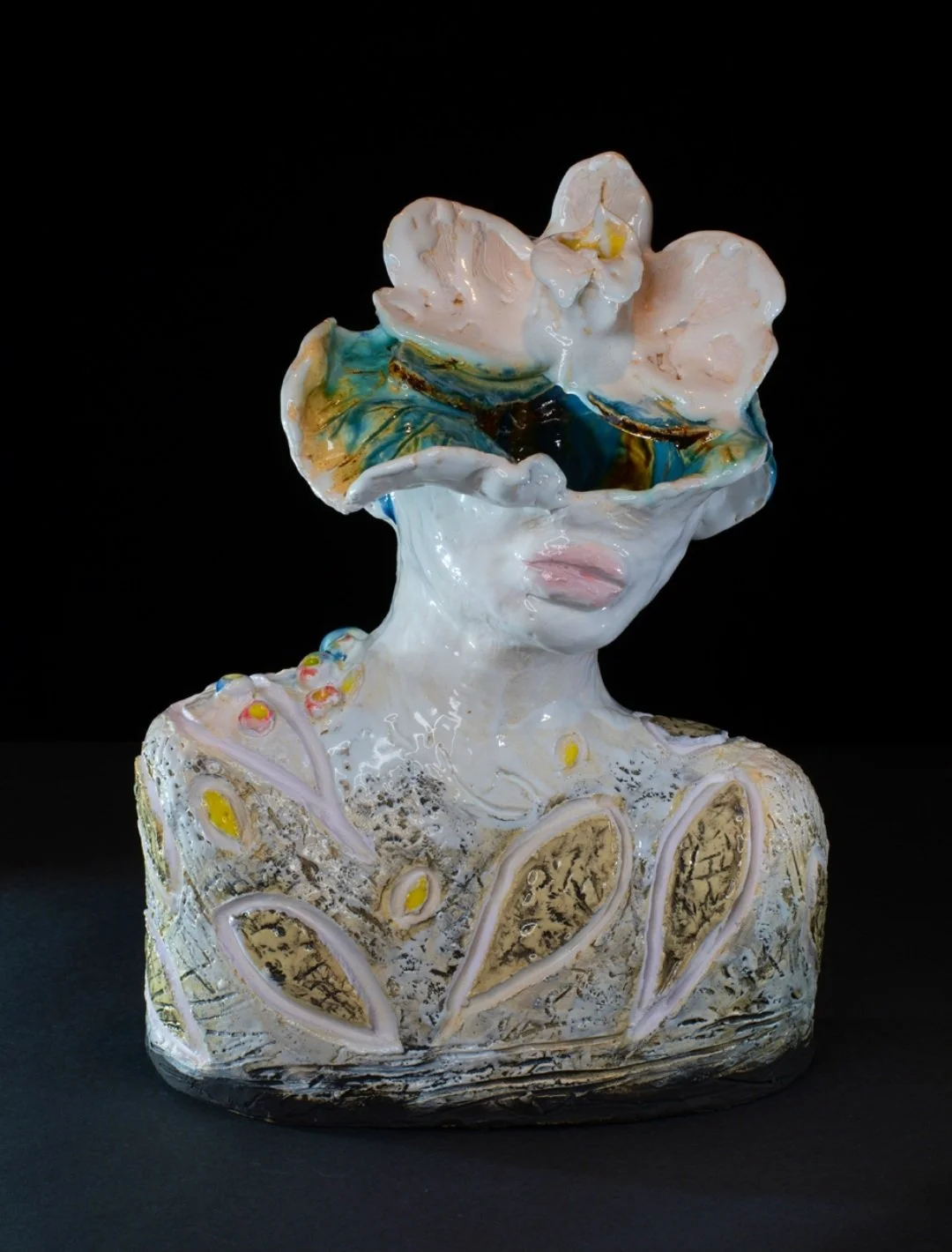 1Rhonda_Dee_Satyria_ceramic_sculpture_33cmx31cm_2024.jpg