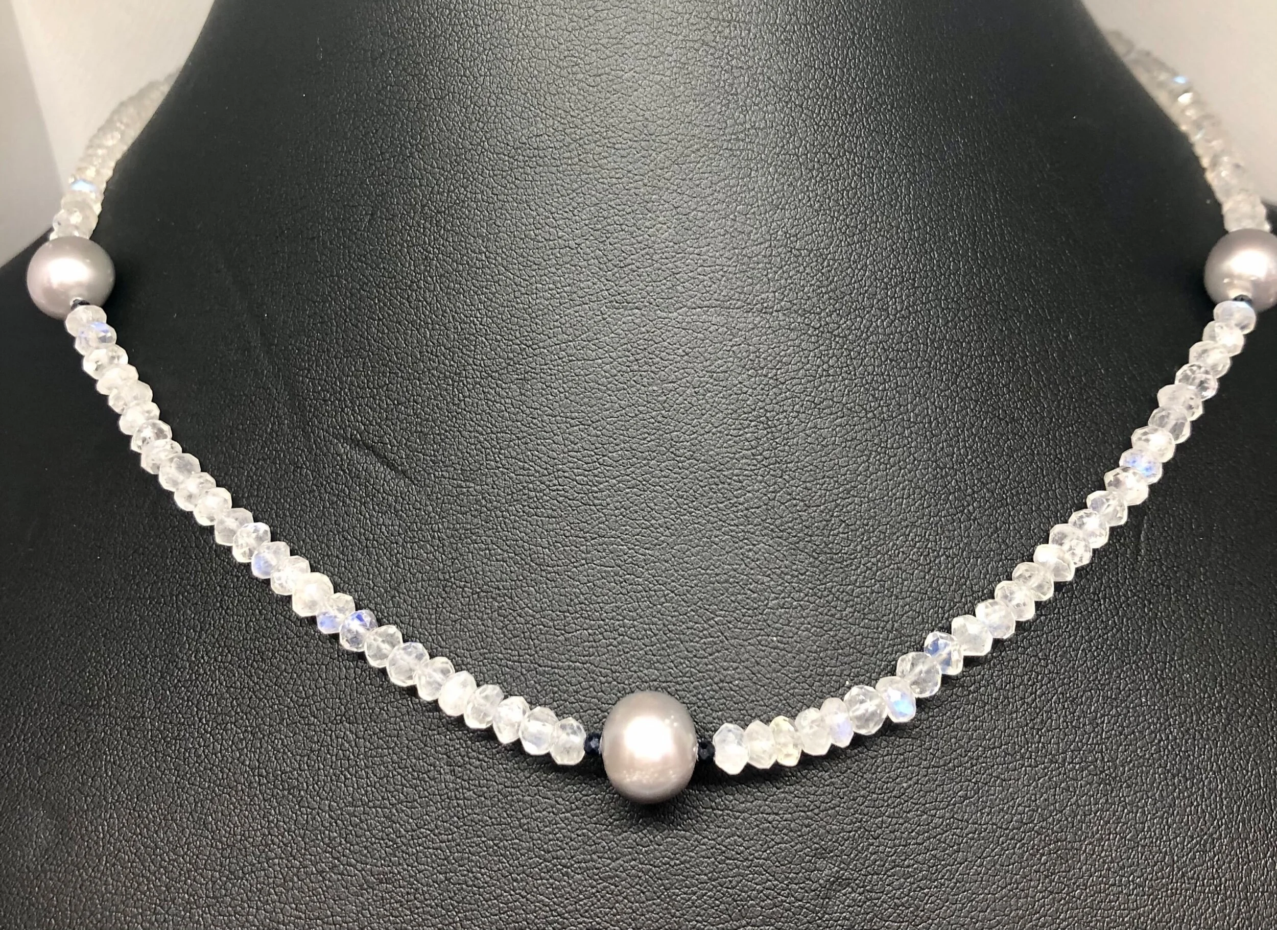 8D8DFD77-8255-4D58-A4CA-59BCEA03CE88