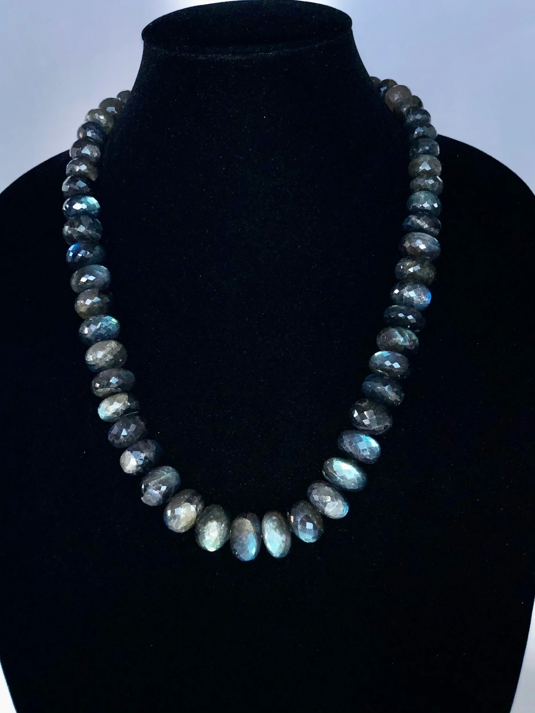 C9CF906A-7D28-4674-9ED4-6531BE5803A5