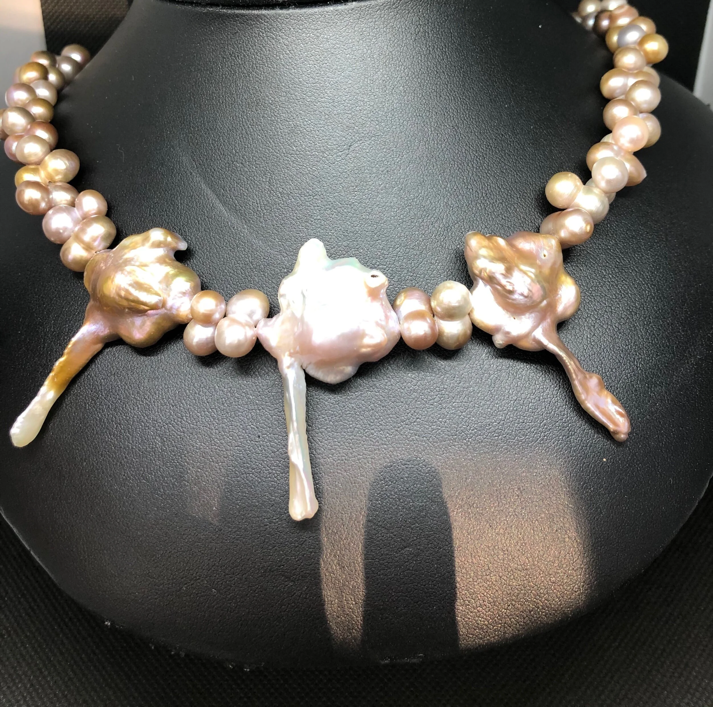 81B8C6A0-3A20-40CF-A38D-5497F6D47F61