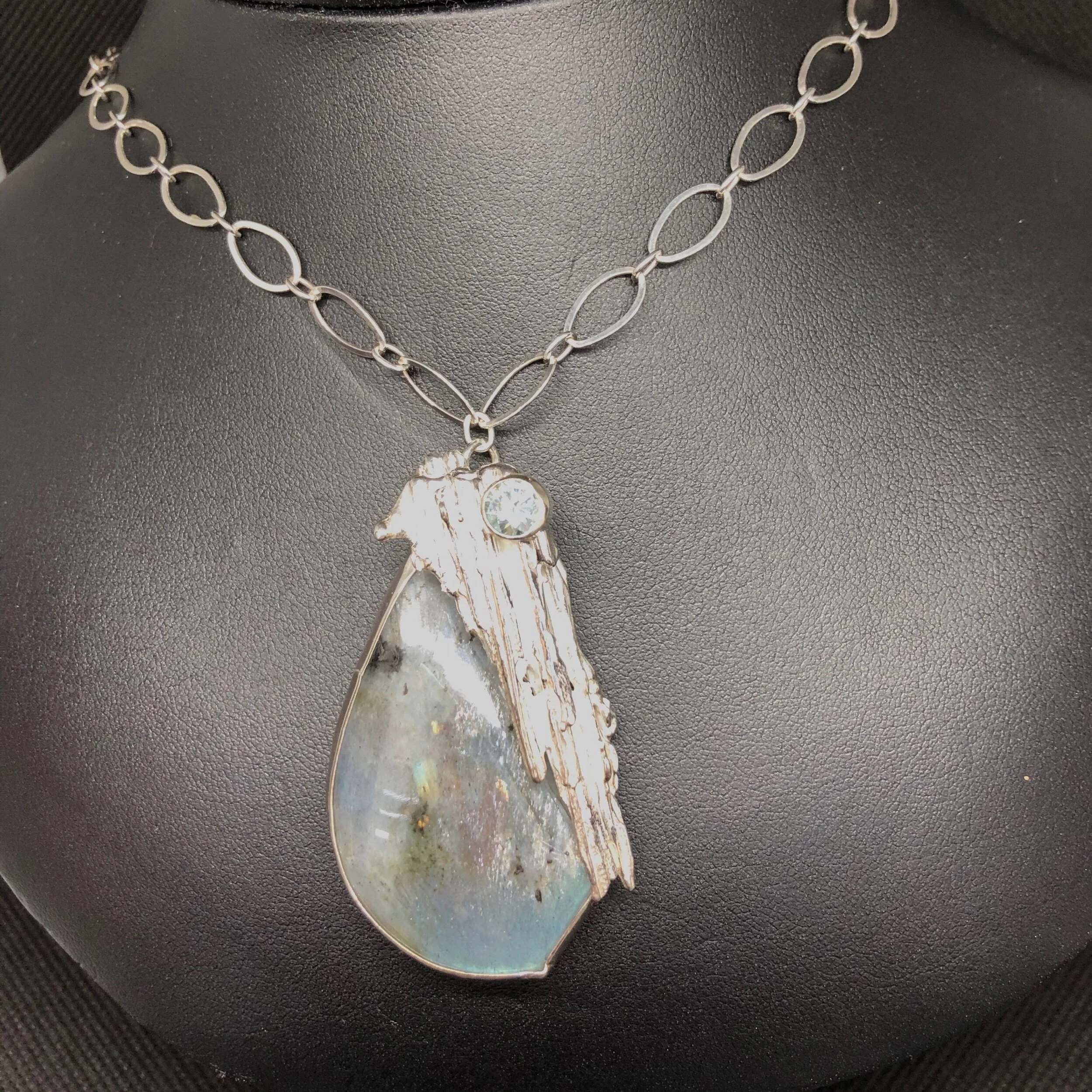 24C700FA-D4EA-4B70-8BFC-4888743D39E5