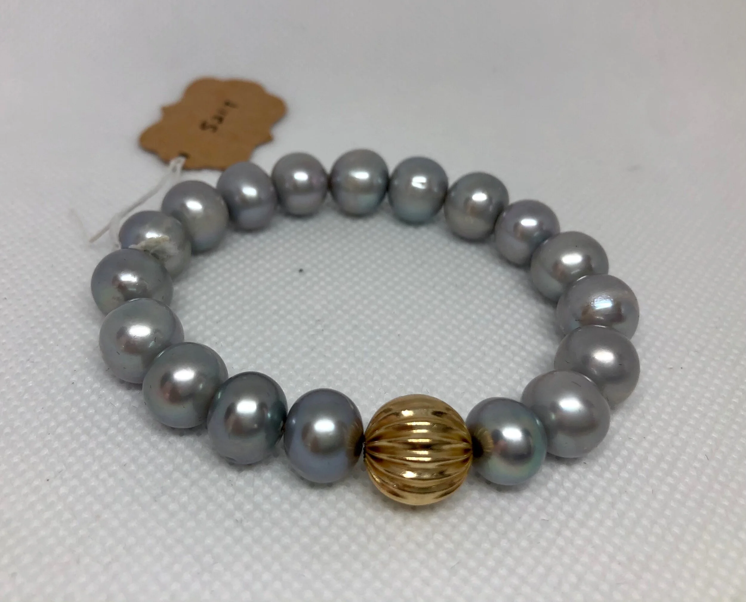 13734796-0E72-47DA-94C8-D5703854E3AF