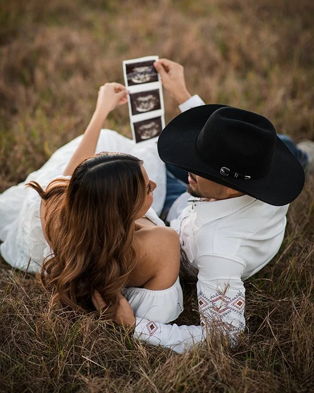 Couple Maternity Photos- Houston.jpg