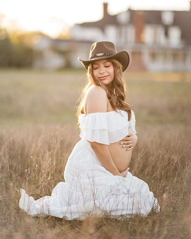 Country Maternity Photoshoot- Tomball, Texas.jpg