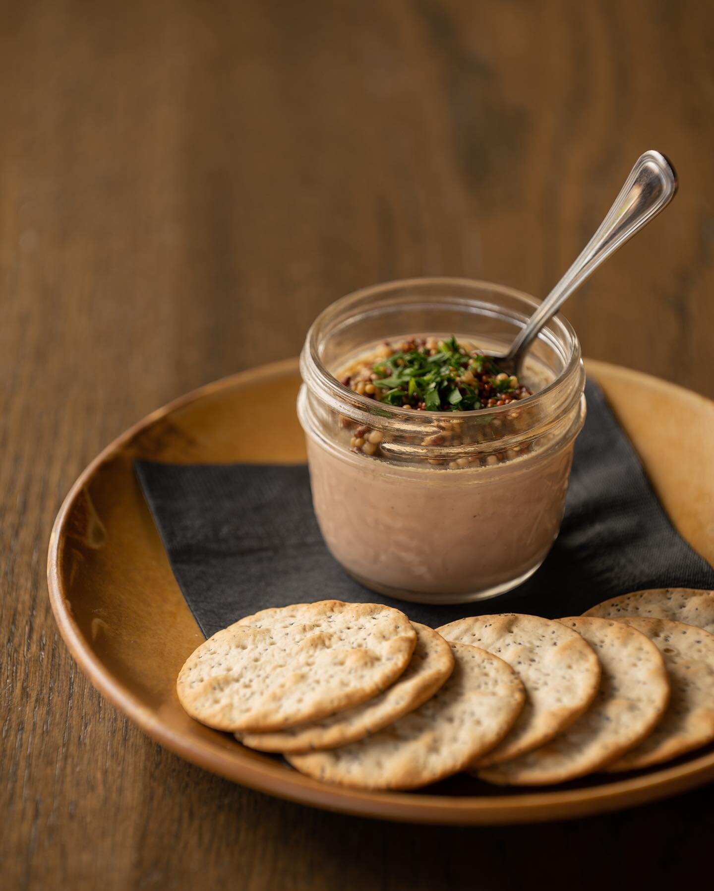 🌞 means less time in the kitchen and more time 😎 Make dinner easy with our ready to eat options, like Chicken Liver P&acirc;t&eacute; - just add crackers or bread!

Order online for next day pickup at thecuresk.com/shop. 

#supportlocalyxe #yxeeats