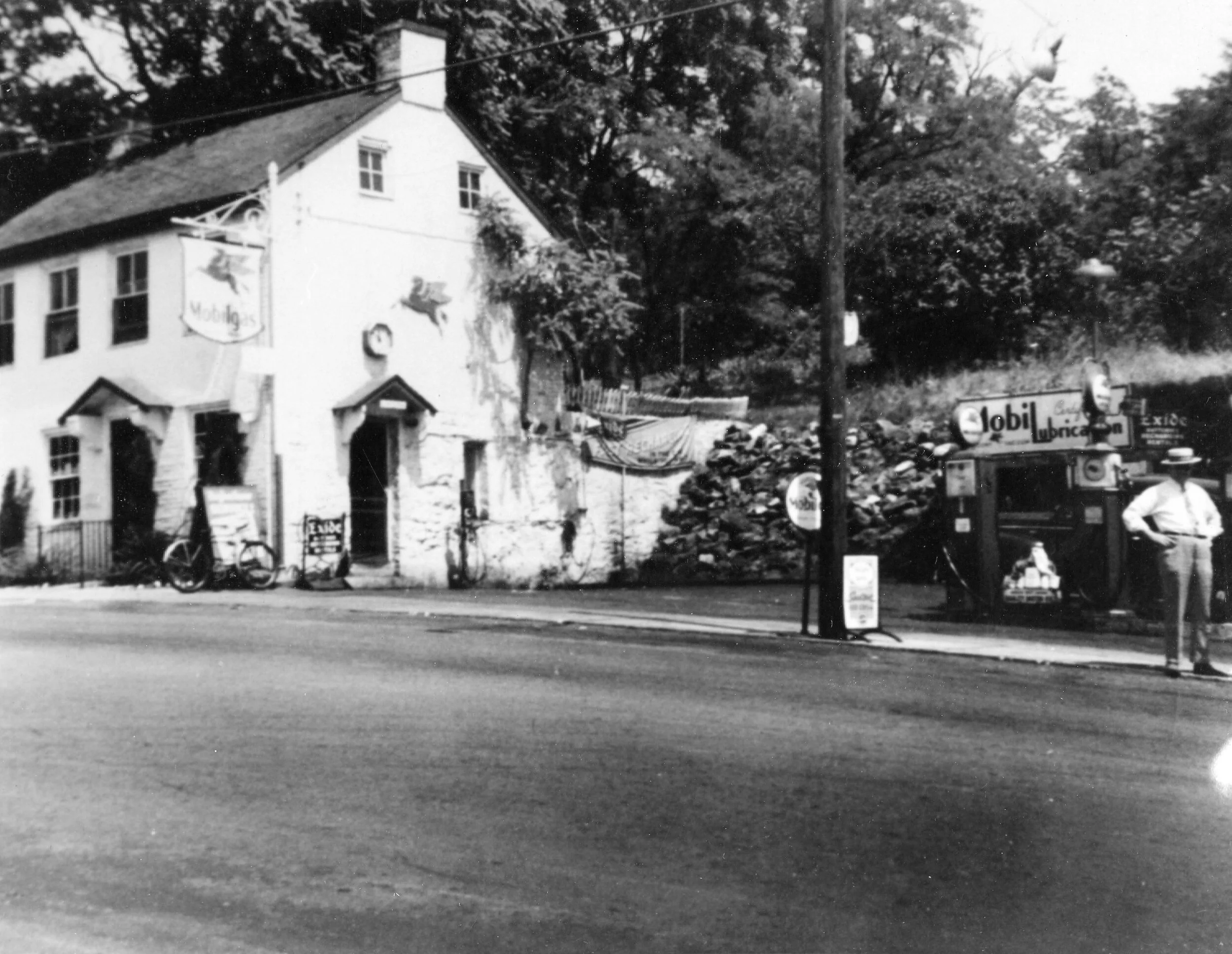 Toll gate - as garage.JPG