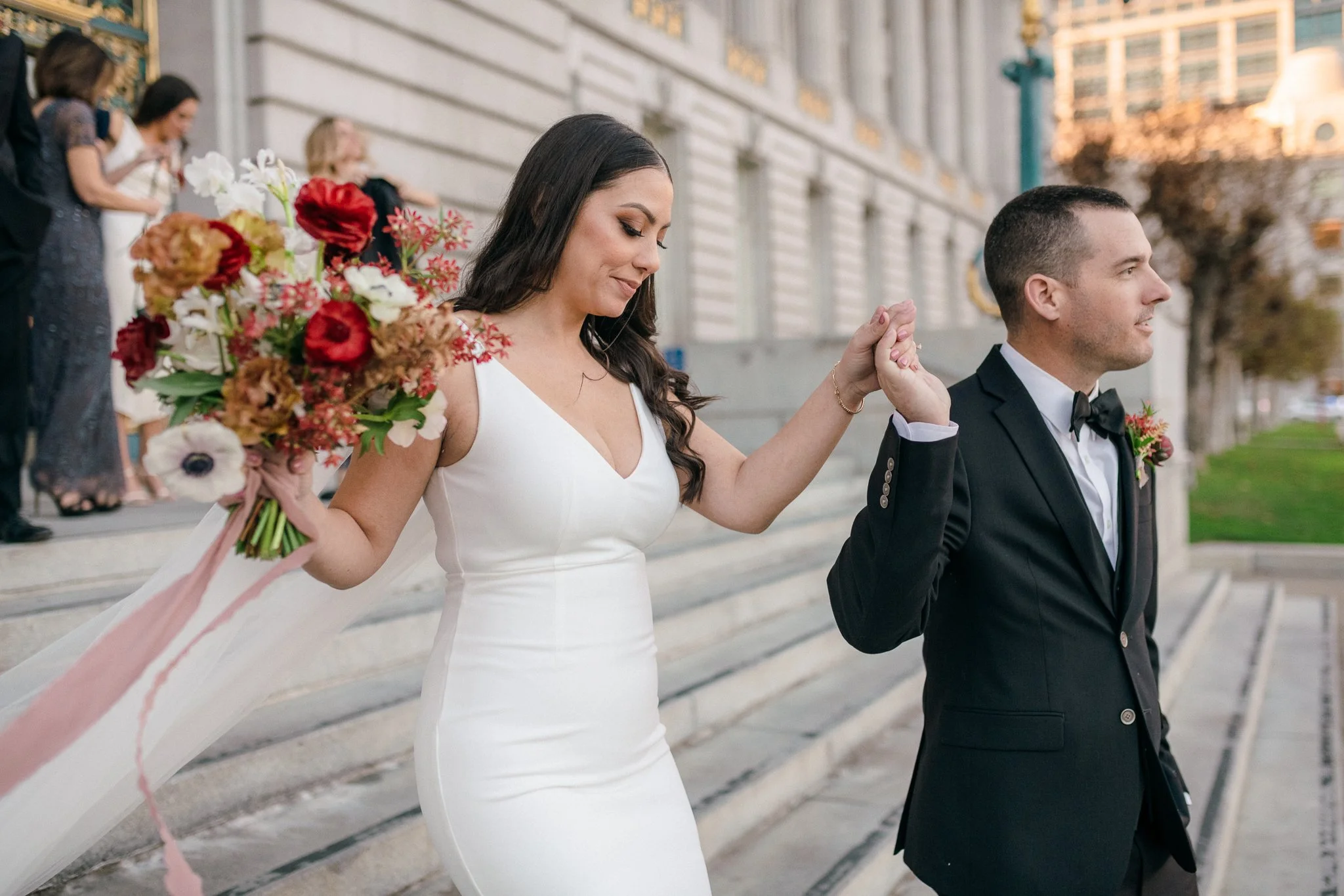 A chic winter wedding at san francisco city hall