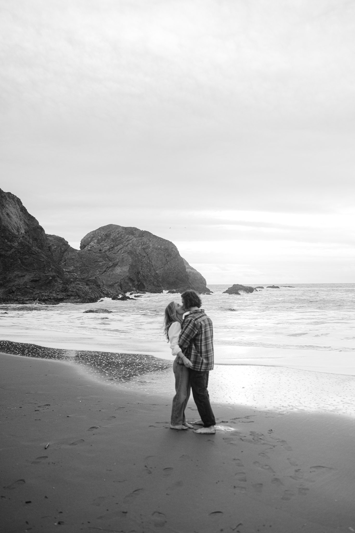 Rodeo+Beach+Engagement+Session-05.jpg