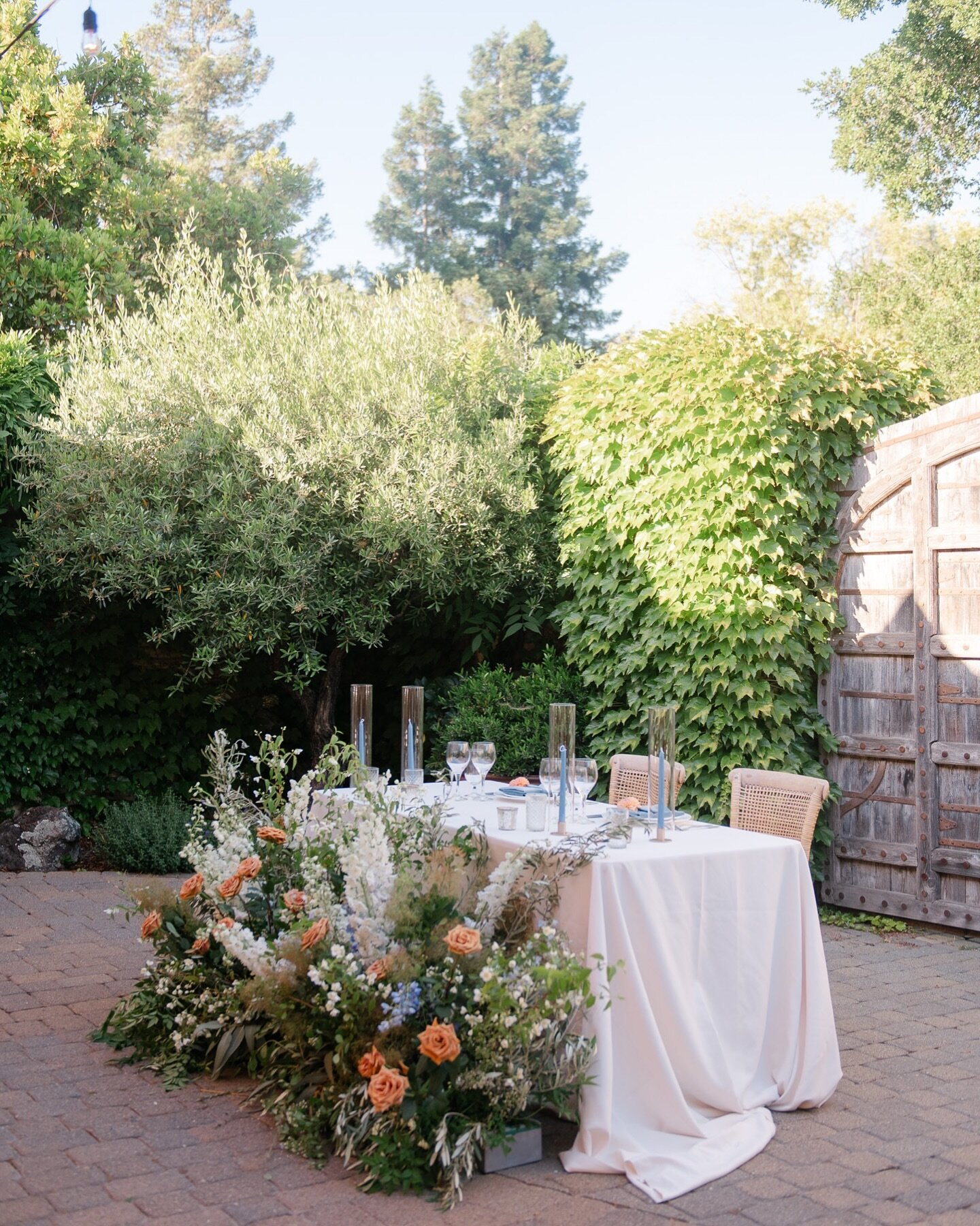 The perfect little sweetheart table 🌿🌸

Photography: @elizabethpishalphoto
Venue: @sevenbranchesvenueinn
Planning: @bellamayerevents
Florals: @eventsbyflowercasita
Rentals: @brighteventrentals @theonicollection 

//

#sonomawedding #sonomaweddingph