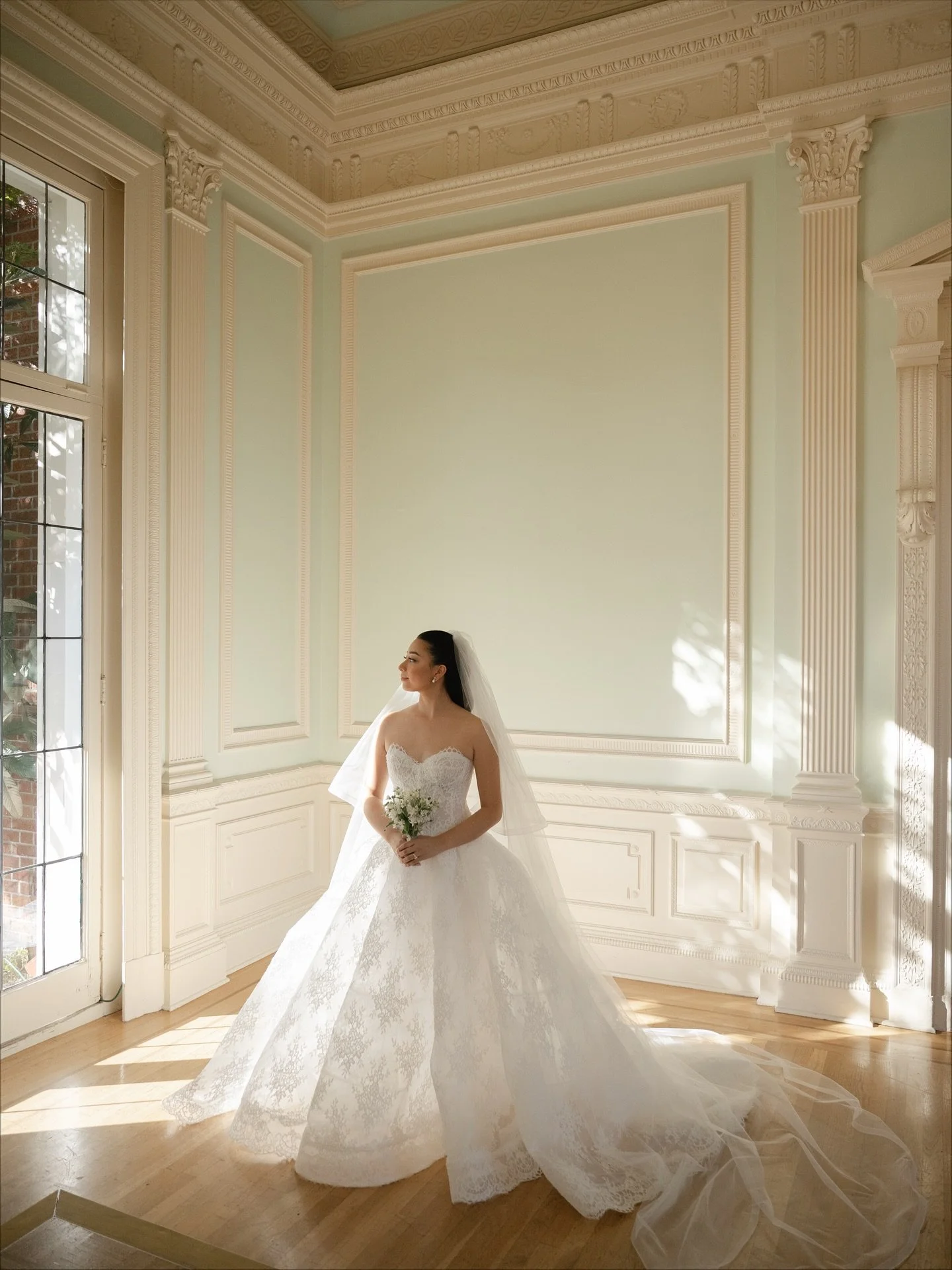 Desiree in @moniquelhuillierbride ✨ 

Venue: @kohlmansionevents
Planning: @tyingknotsweddingplanning
Photo: @elizabethpishalphoto
Video: @daltonandbreanna
Content: @absocialstudio 
Dessert: @thecateringcompany.co