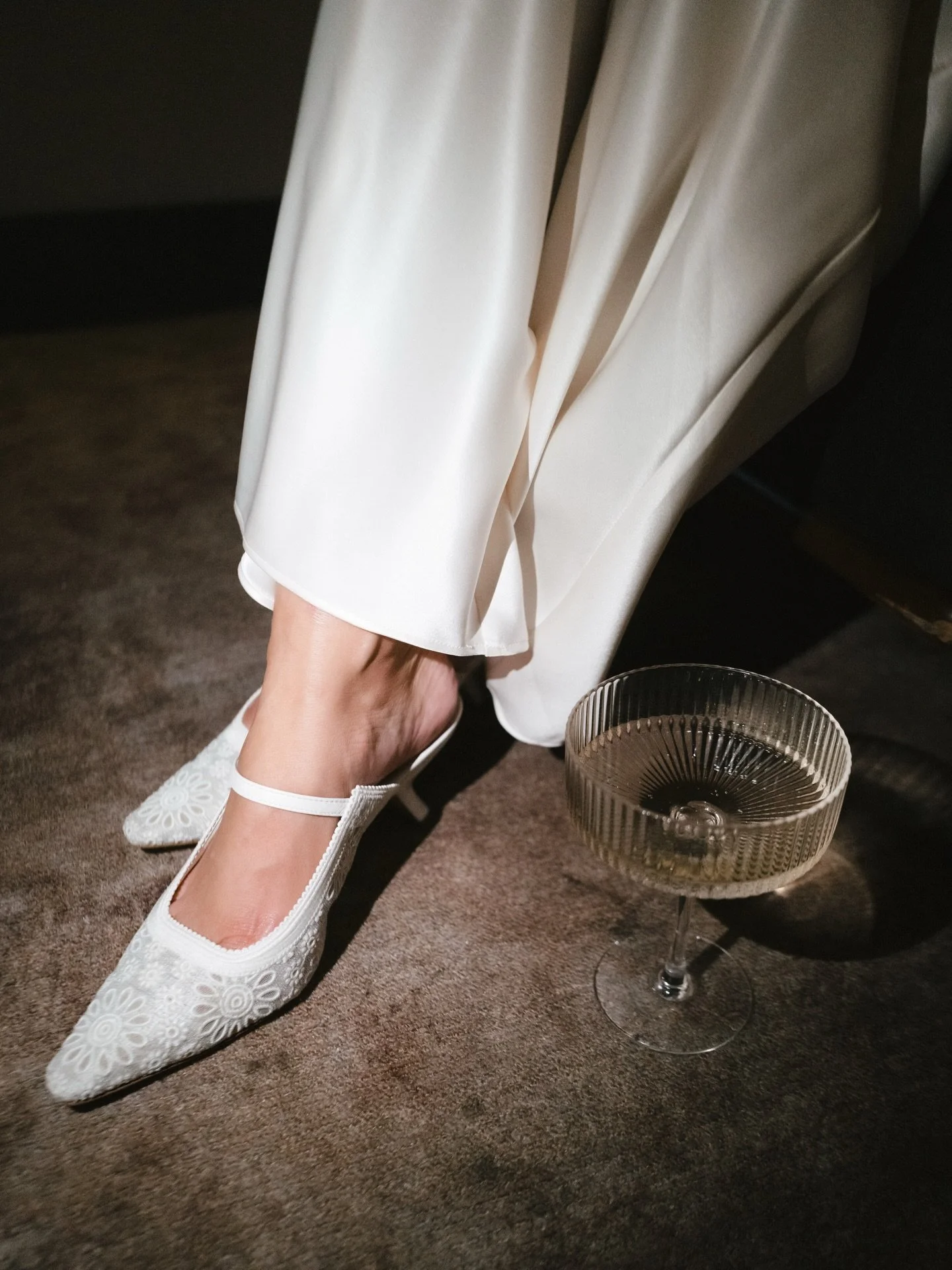 Thanksgiving mood 🥂 

Grateful for all the couples that trusted me to capture their best day 🤎

//

#sanfranciscoweddingphotographer #ojaiweddingphotographer #matteistavernwedding #ojaivalleyinnwedding #napaweddingphotographer #thanksgivingoutfit