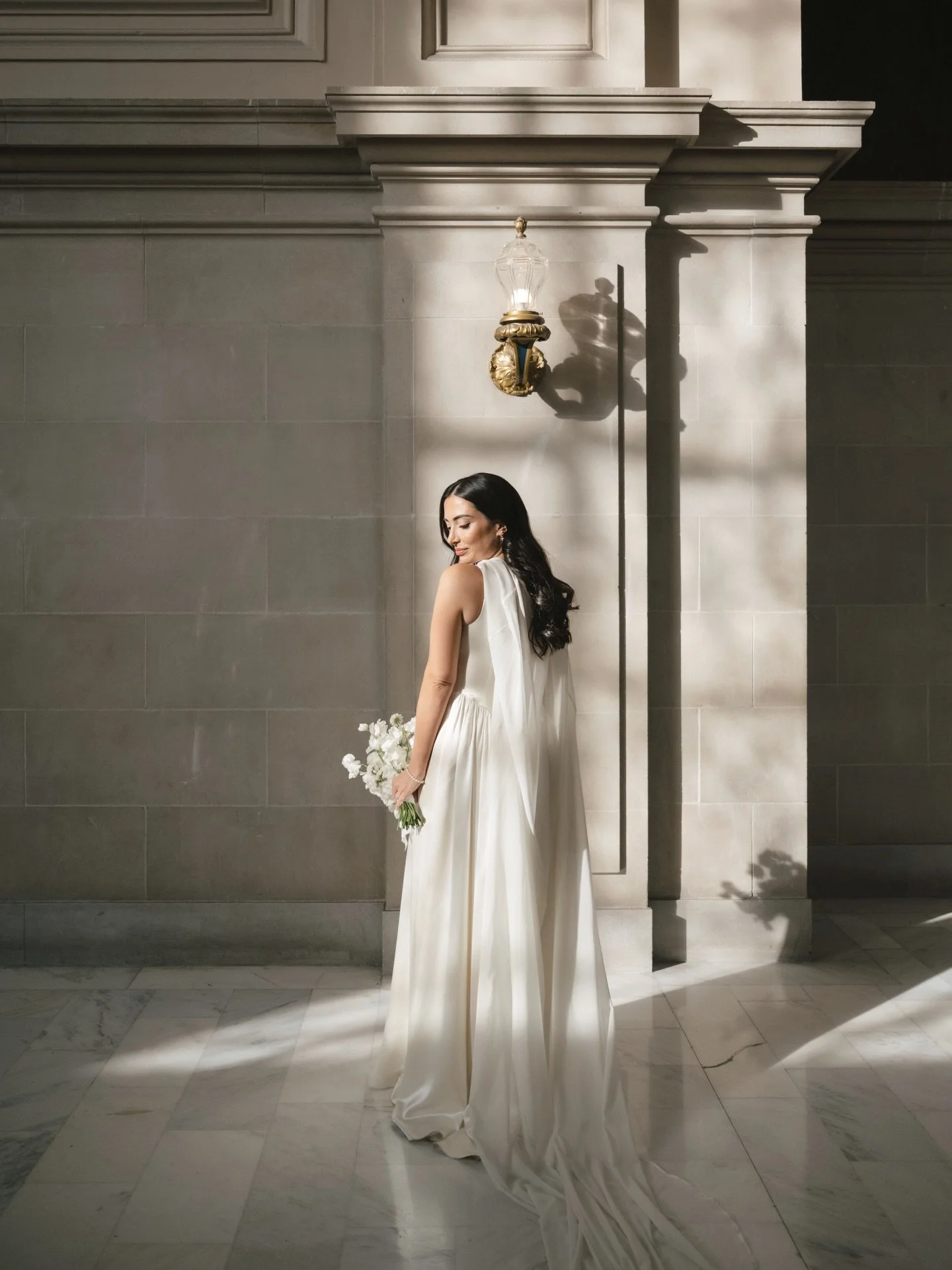Wrapping up my final City Hall wedding of the year with a look back at Clara and Tom on the 4th floor. 

Soft light, quiet moments, and everything I love about this building 🤍

See you in 2026, SF City Hall ✌️ 

//

#sfcityhallweddingphotographer #s