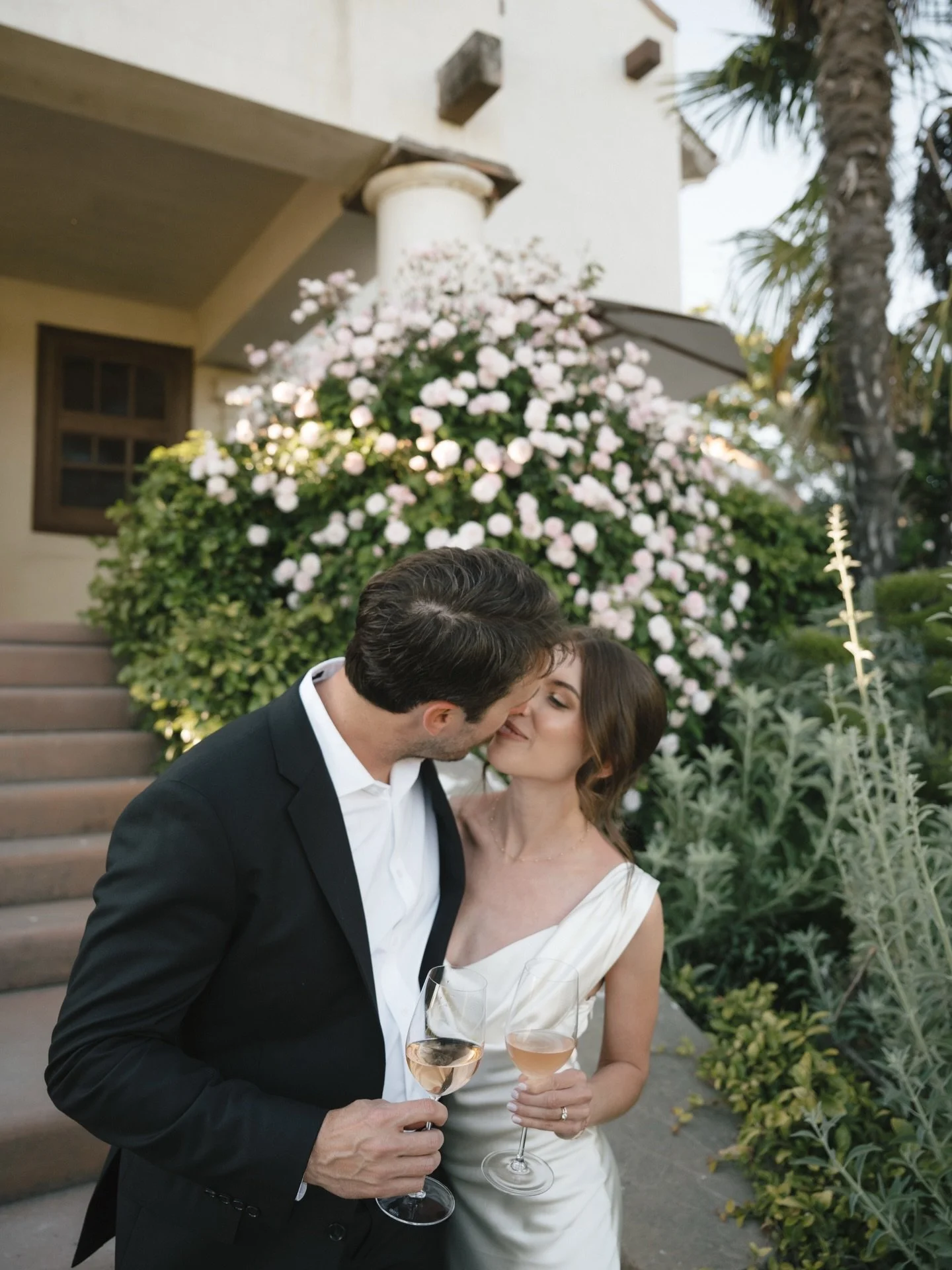 Summer celebration at @scribewinery 🌞🥂 

//

#sonomawedding #sonomaweddingphotographer #winerywedding #napaweddingphotographer #scribewinery