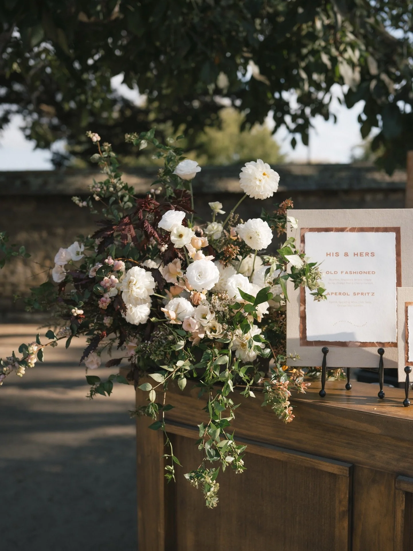 The perfect fall color palette in Monterey 🍂🥀 🍇 

Planner:&nbsp;@paige.events
Venue:&nbsp;@barnsatcoopermolera
Photography:&nbsp;@elizabethpishalphoto
Floral:&nbsp;@amywestfloral
Rentals:&nbsp;@chiceventrentals&nbsp;+&nbsp;@bbjlatavola
Hair + Make