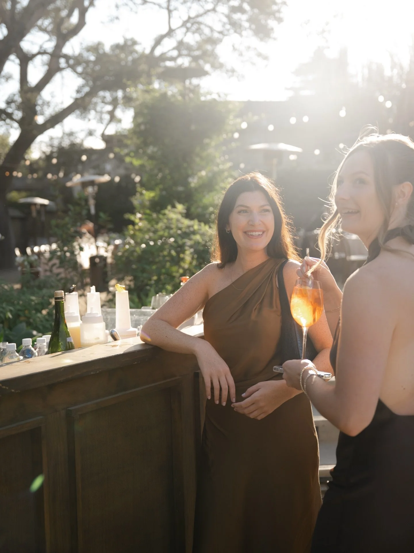 Fall vibes in Monterey 🍂🤎

Planner: @paige.events
Venue: @barnsatcoopermolera
Photography: @elizabethpishalphoto
Floral: @amywestfloral
Rentals: @chiceventrentals + @bbjlatavola
Hair + Makeup: @blushhairandmakeupdesign
Music: @goldenbellmusic
Photo