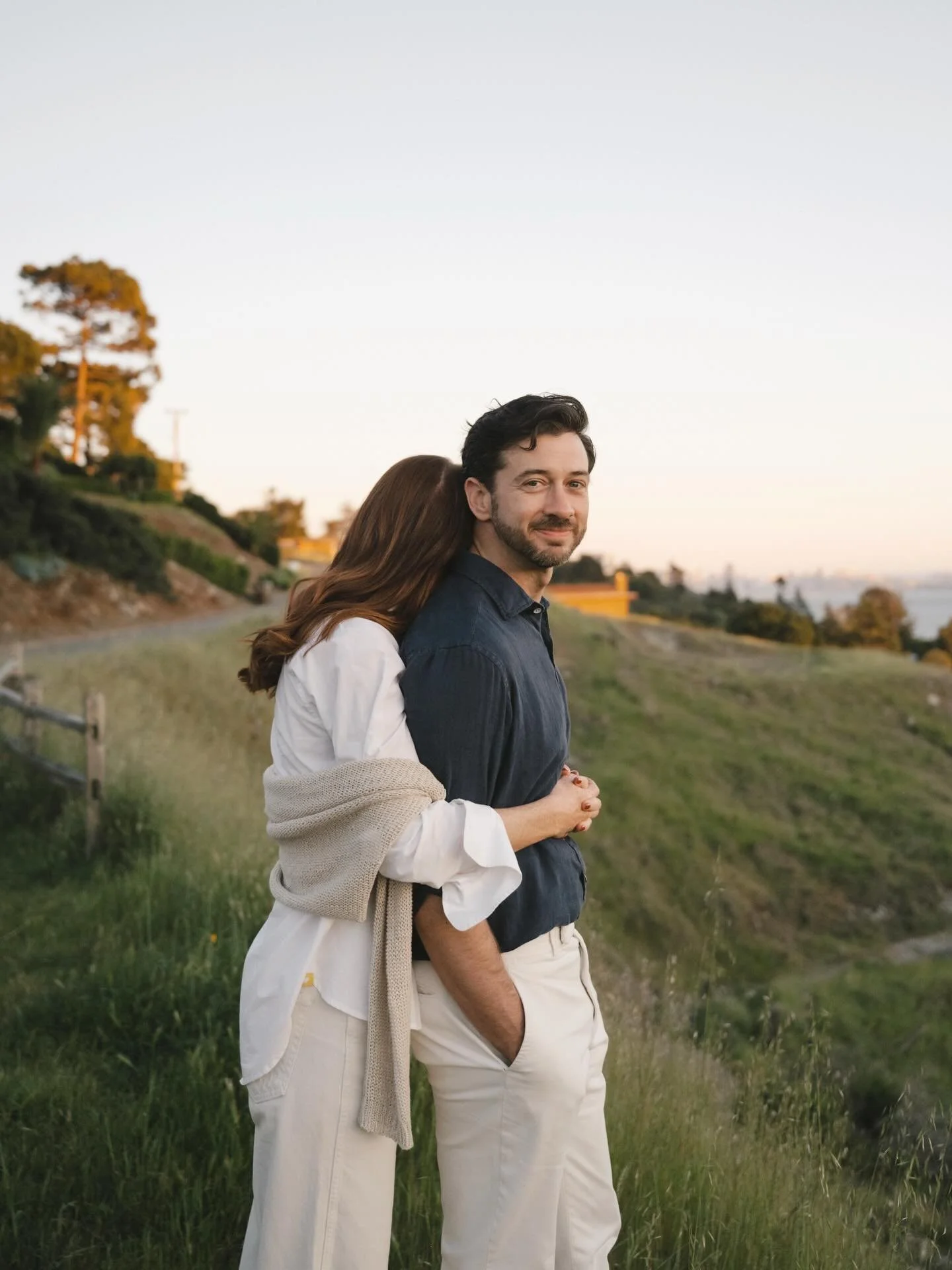 The most golden-y golden hour in Tiburon🌞 

//

#tiburonwedding #tomaleswedding #pointreyesweddingphotographer #coastalwedding #northerncaliforniaweddingphotographer