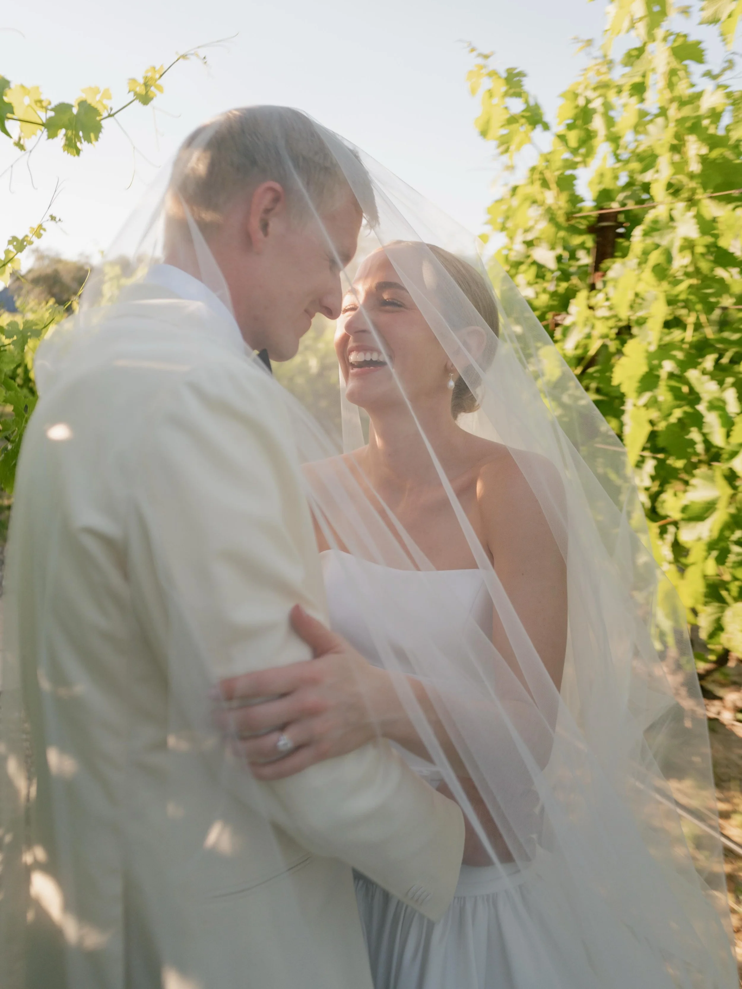 BARTH SUMMER 💚

Planning &amp; Design: @daniellewithcarlysaberevents &amp; @carlysaberevents
Venue: @theestateyountville
Photo: @elizabethpishalphoto 
Video: @shanagarretfilms 
Floral: @thewildfleur_co
Rentals: @foundrentalco &amp; @encoreeventrenta