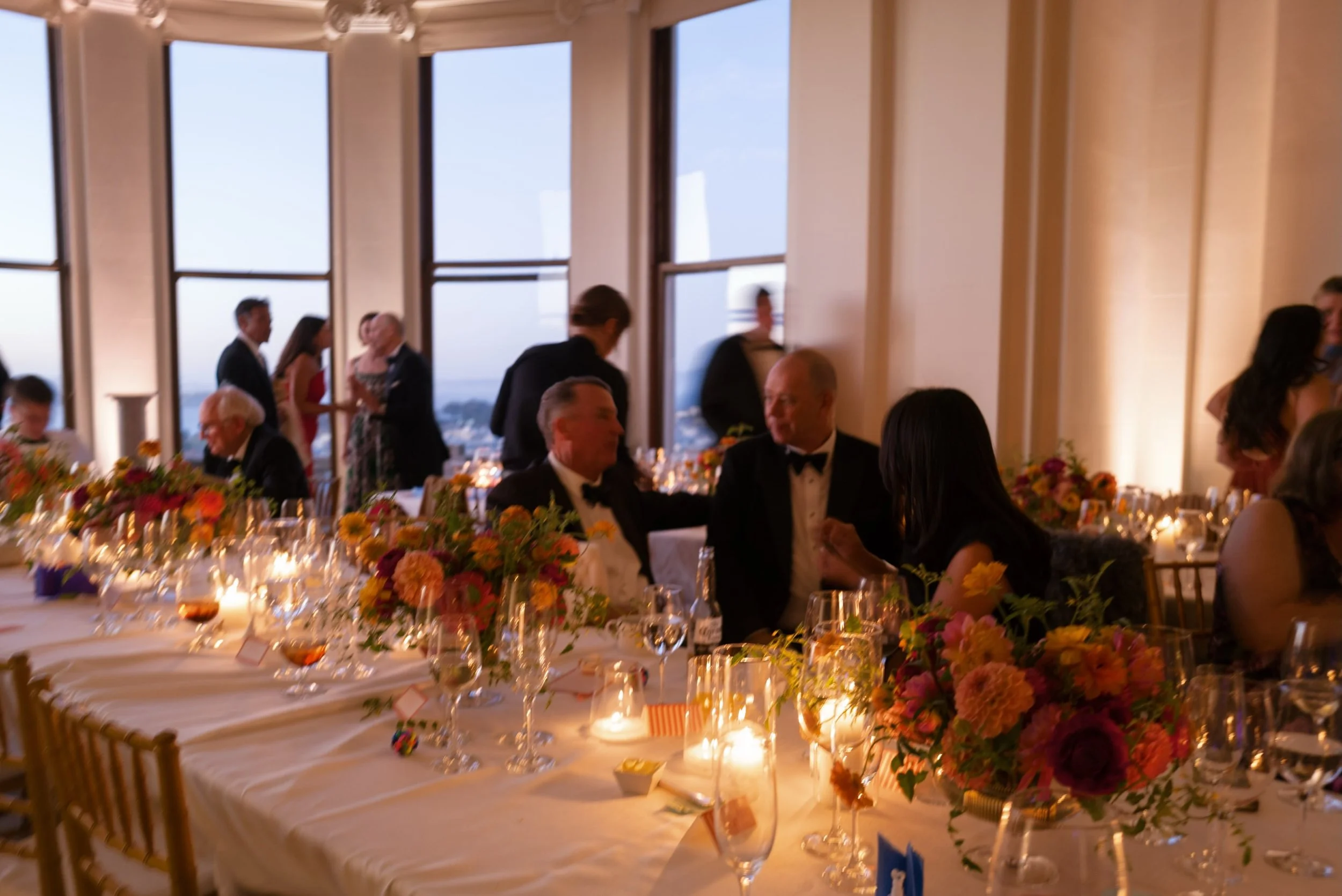 A perfect June night at&nbsp;@floodmansion&nbsp;🕯️✨

Photography:&nbsp;@elizabethpishalphoto
Planning:&nbsp;@onesweetsoiree.sf
Venue:&nbsp;@floodmansion
Florals:&nbsp;@wallflower.sanfrancisco
Beauty:&nbsp;@artistsbysherrielong
Band:&nbsp;@poprockssf