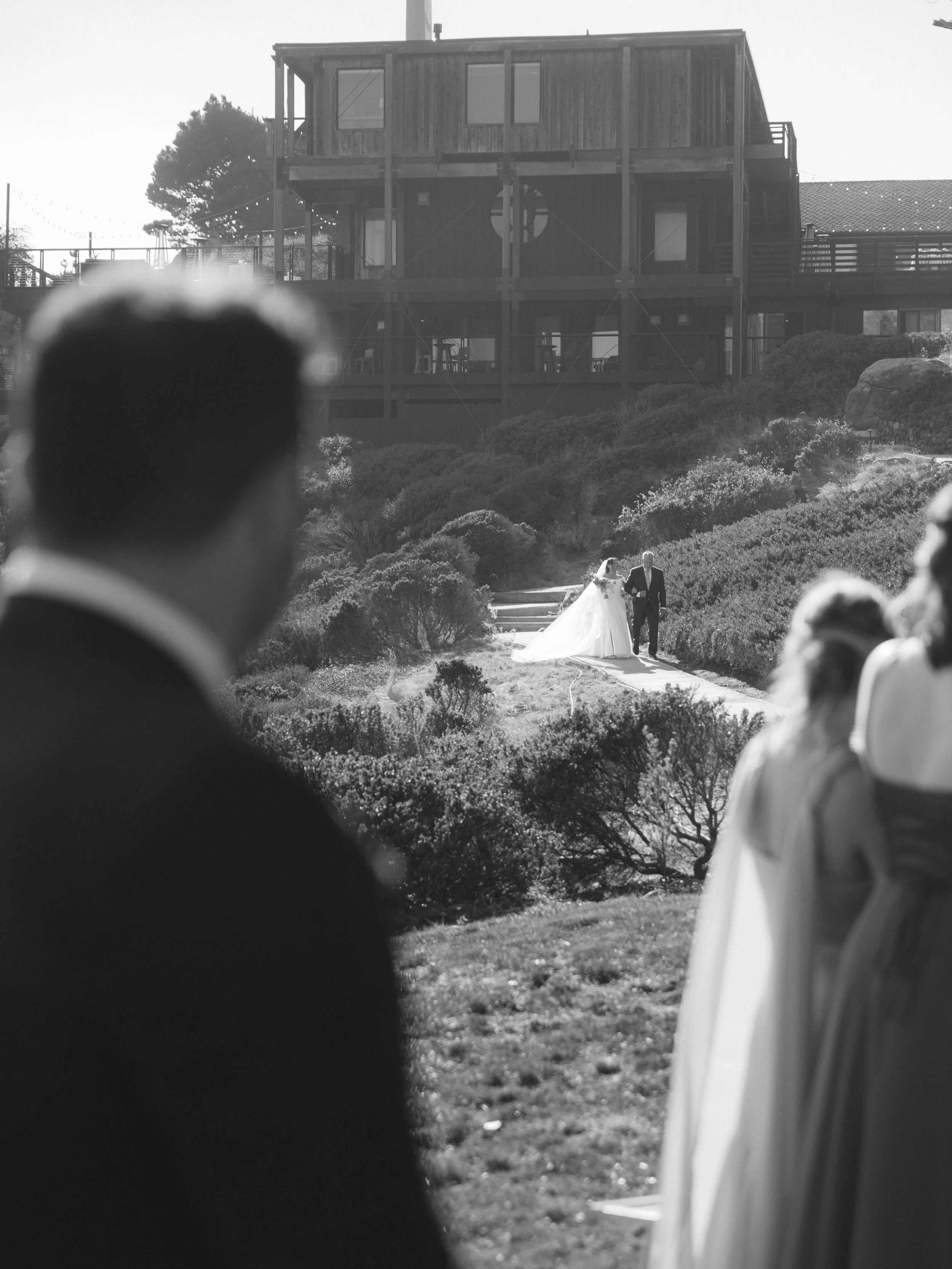 On the cusp of fall, Caryn &amp; Cooper had one of those perfect California coast days at Timber Cove. Warm sun, salty air, and a never ending golden hour. 🌊 

But my favorite parts were the in-between moments. The groom watching his bride walk towa