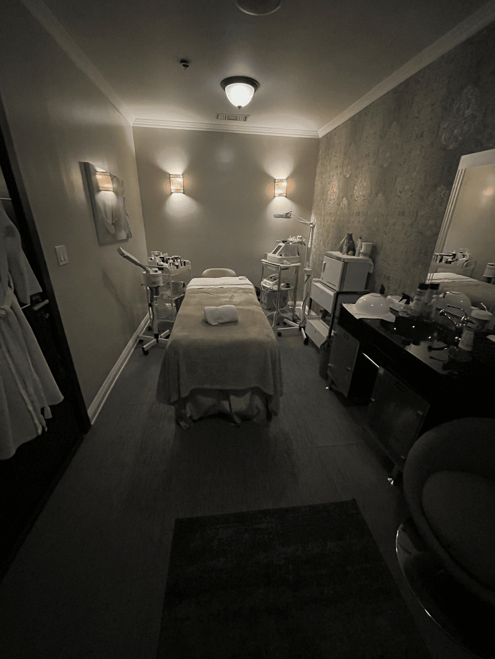 Esthetician Facial Room 2.png