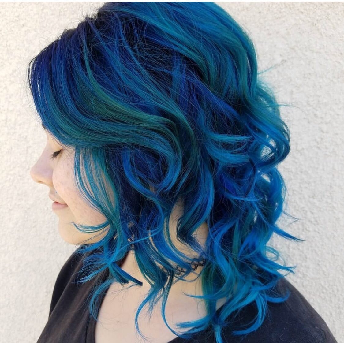 Vibrant colors are never a miss at Le Reve 💙
.
.
.
Click the link in our bio to book your next appointment 😎⁠
⁠
Be Creative | Be Different⁠
Live Le R&ecirc;ve, Live The Dream⁠
⁠
(818) 923-5005⁠
18000 Chatsworth St.⁠
Granada Hills, CA 91344⁠
www.ler