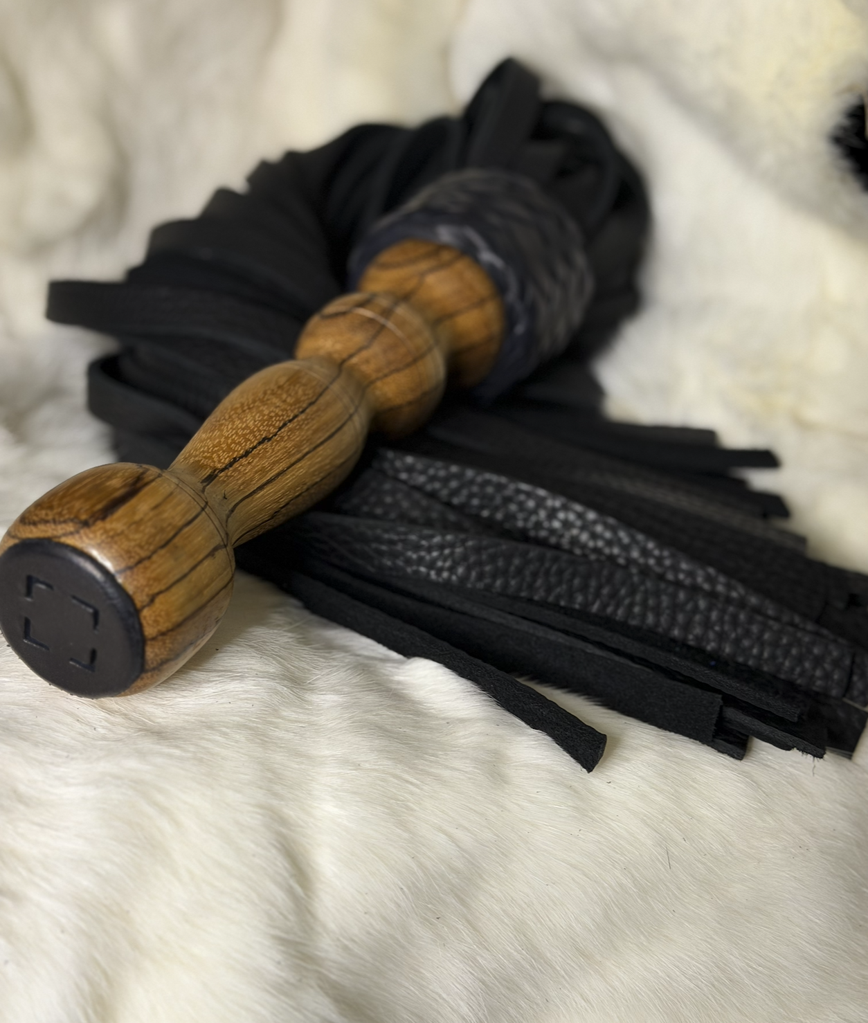 Bull Hide with Exotic Goncalo Alves Handle Flogger