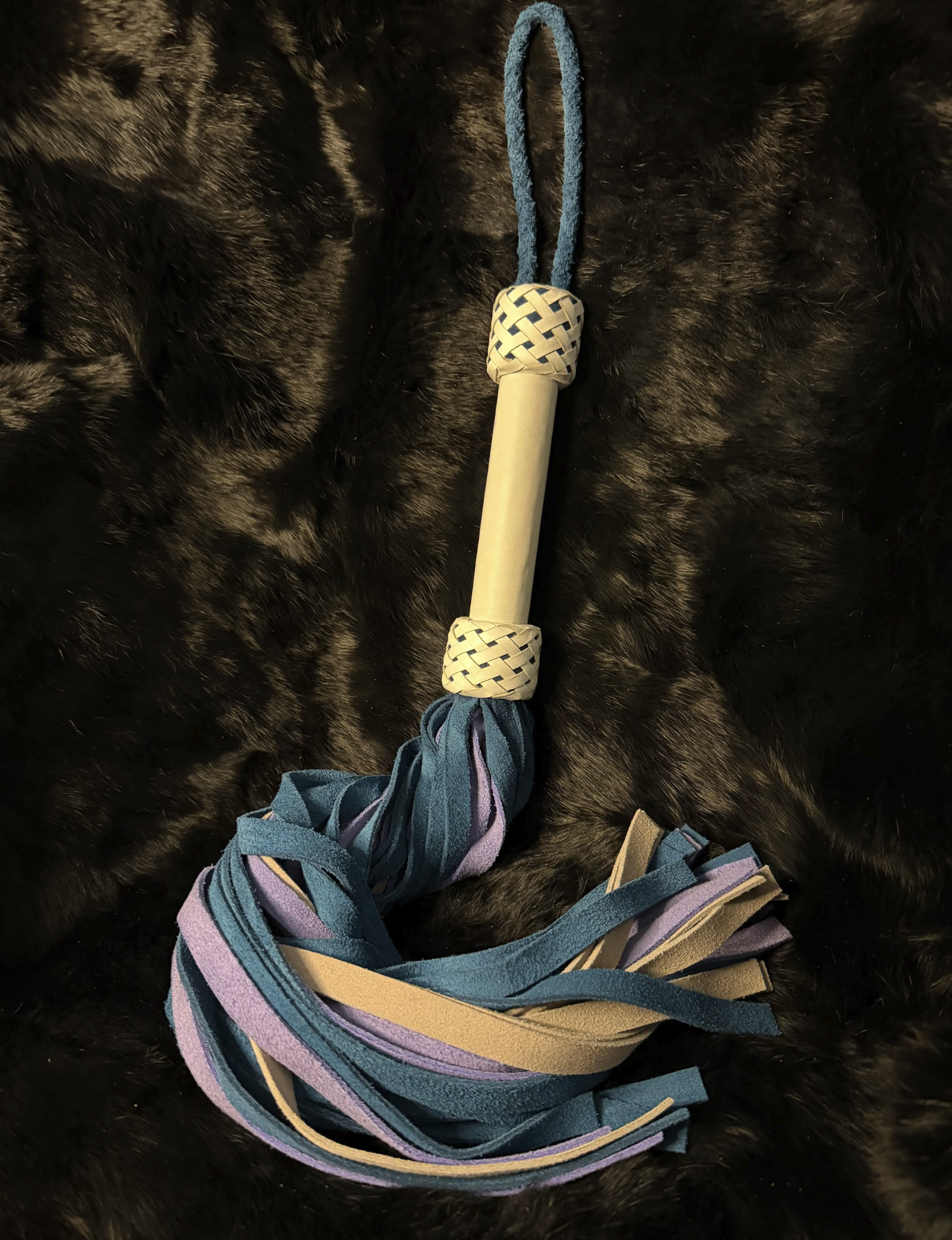 Grey and Periwinkle Flogger