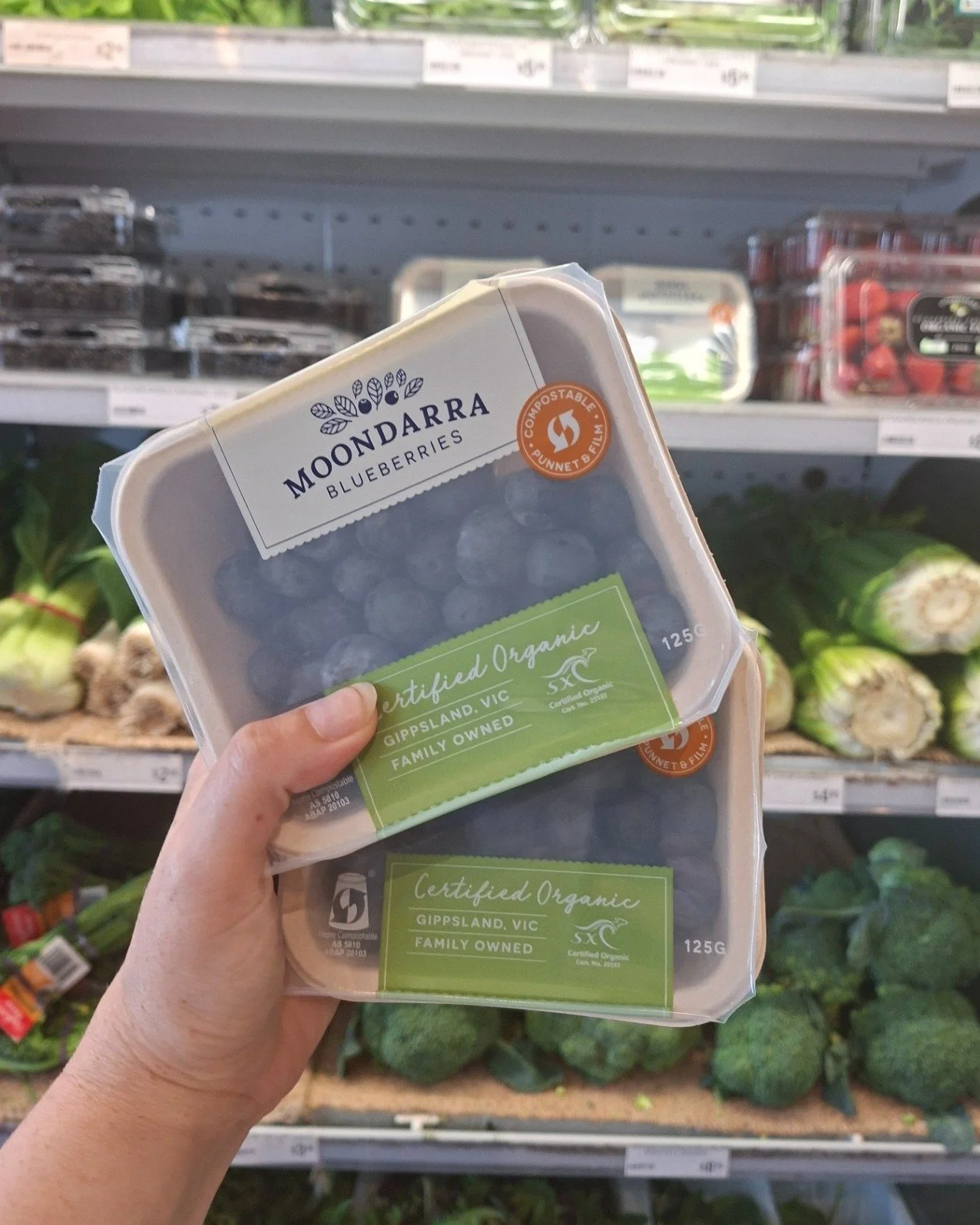 @moondarrablue  Certified Organic Blueberries are back in stock! 

Packed with antioxidants and vitamin C, they are bursting with flavour, making them a perfect addition to school lunch boxes, work snacks, breakfast toppers and more! 

Freshly and th