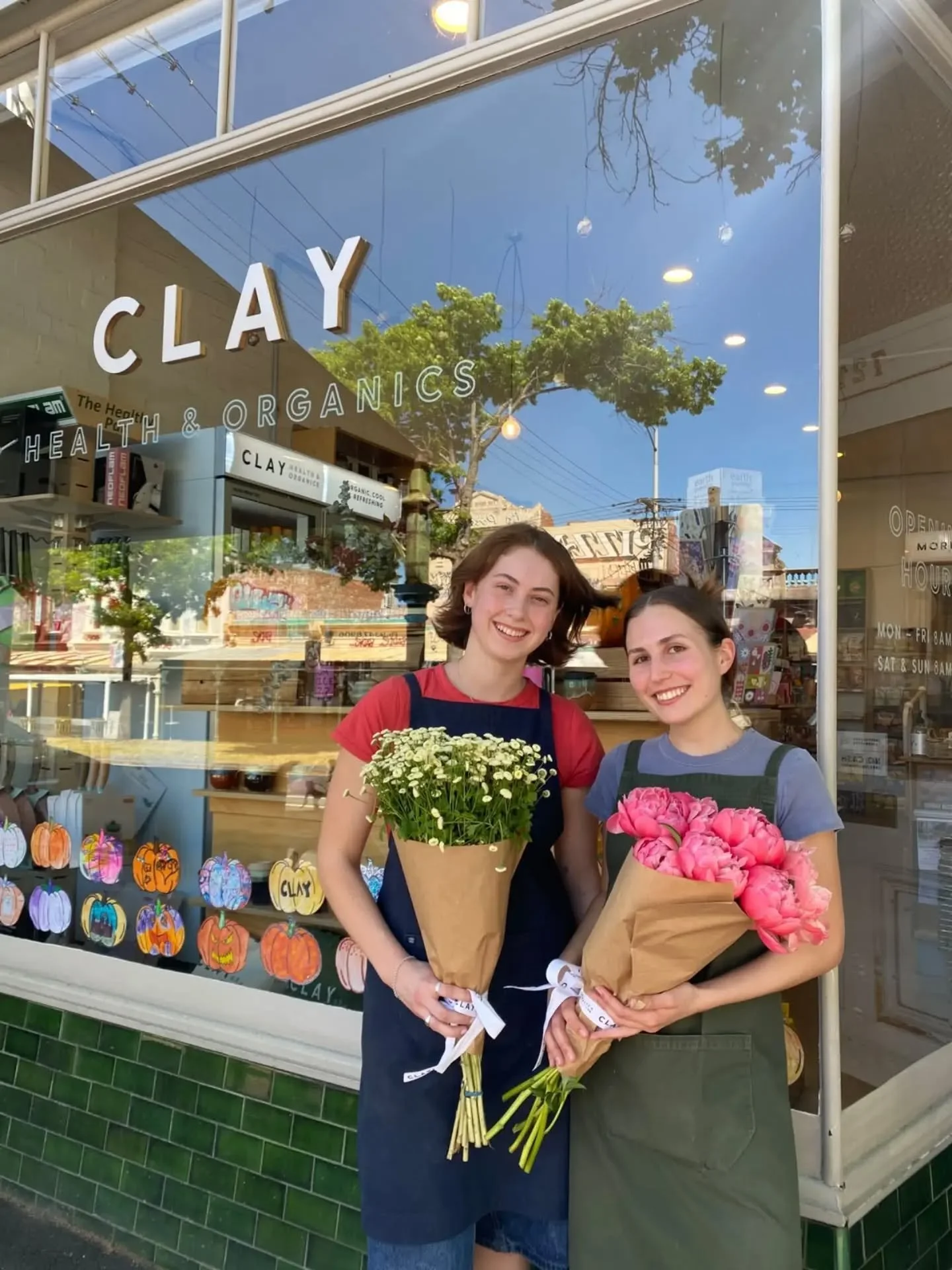 Gorgeous spring flowers available at our Carlton North &amp; Collingwood stores 💐