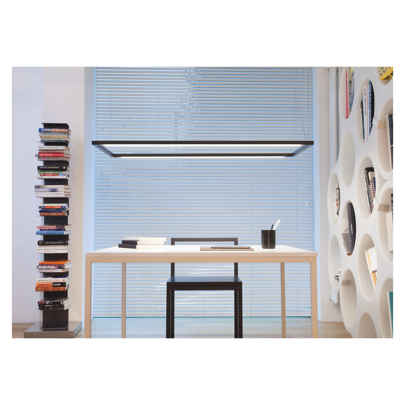NEMO Spigolo Horizontal 長方形框LED極簡吊燈用於書桌上