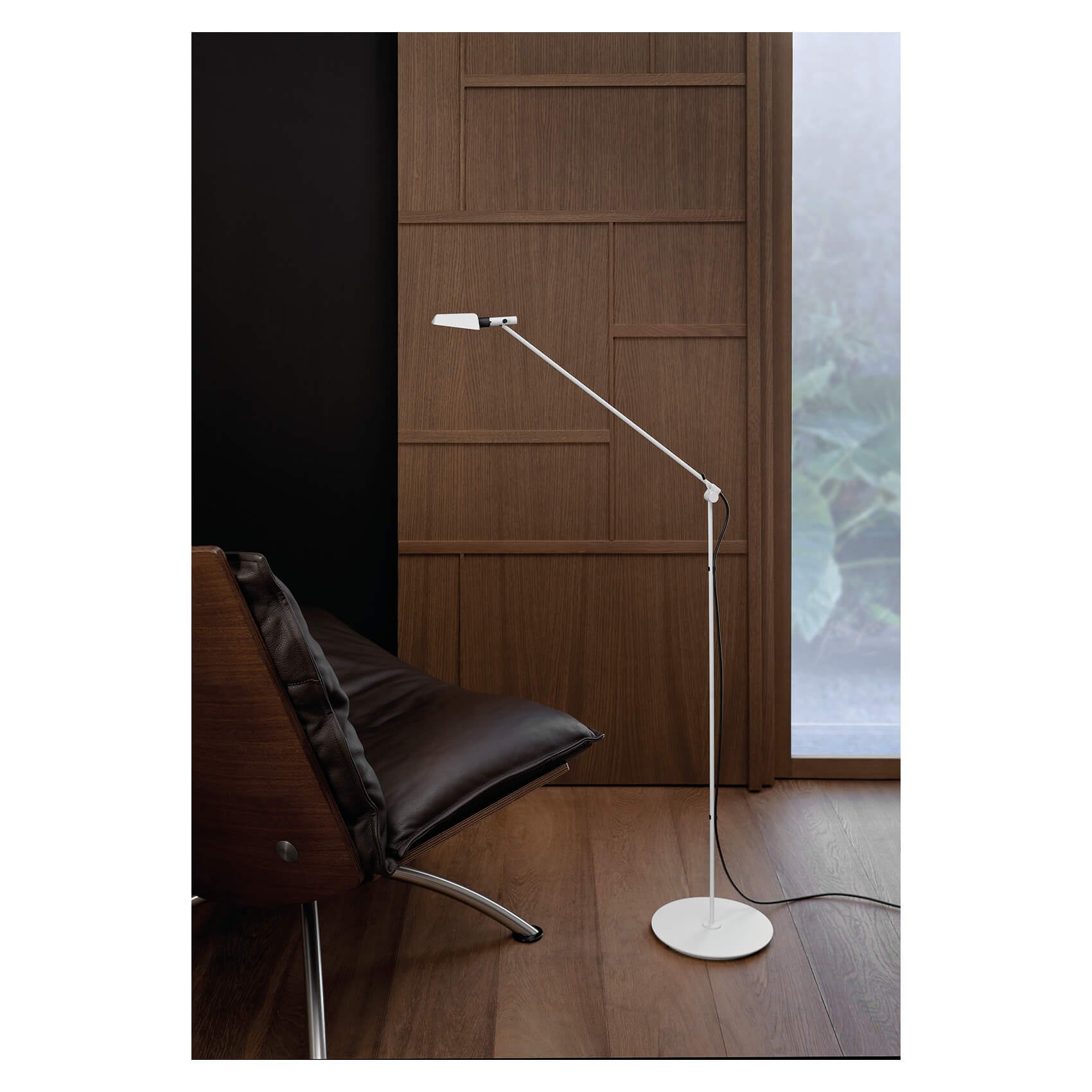 Floor-lamp-Tema-7431100-white-Carpyen.jpg