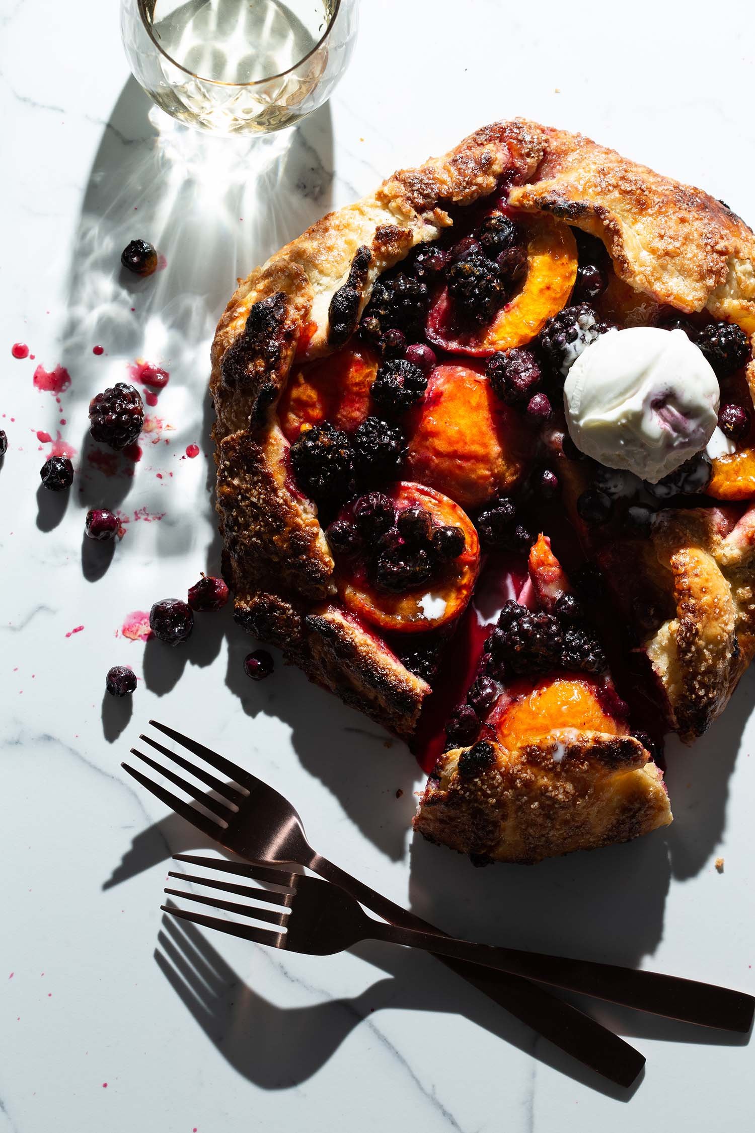 galette_berries_apricots_icecream.jpg