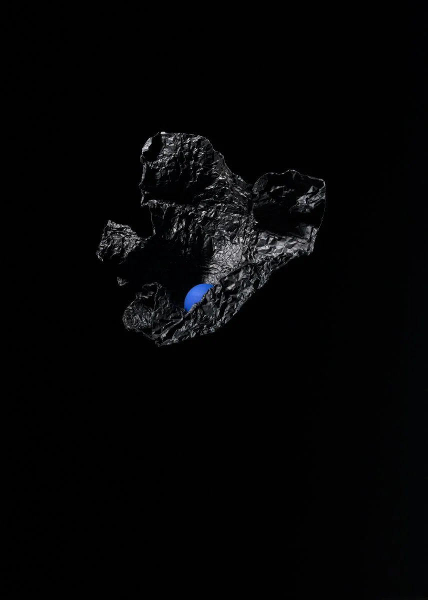 Blue_Ball_Falling_614mm_861mm_360 res.jpg