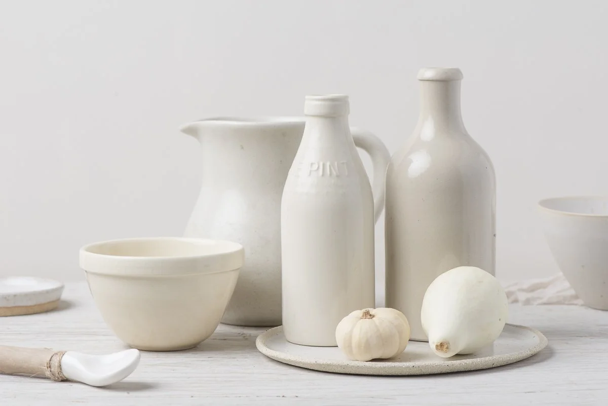 white_stilllife_scene.jpg