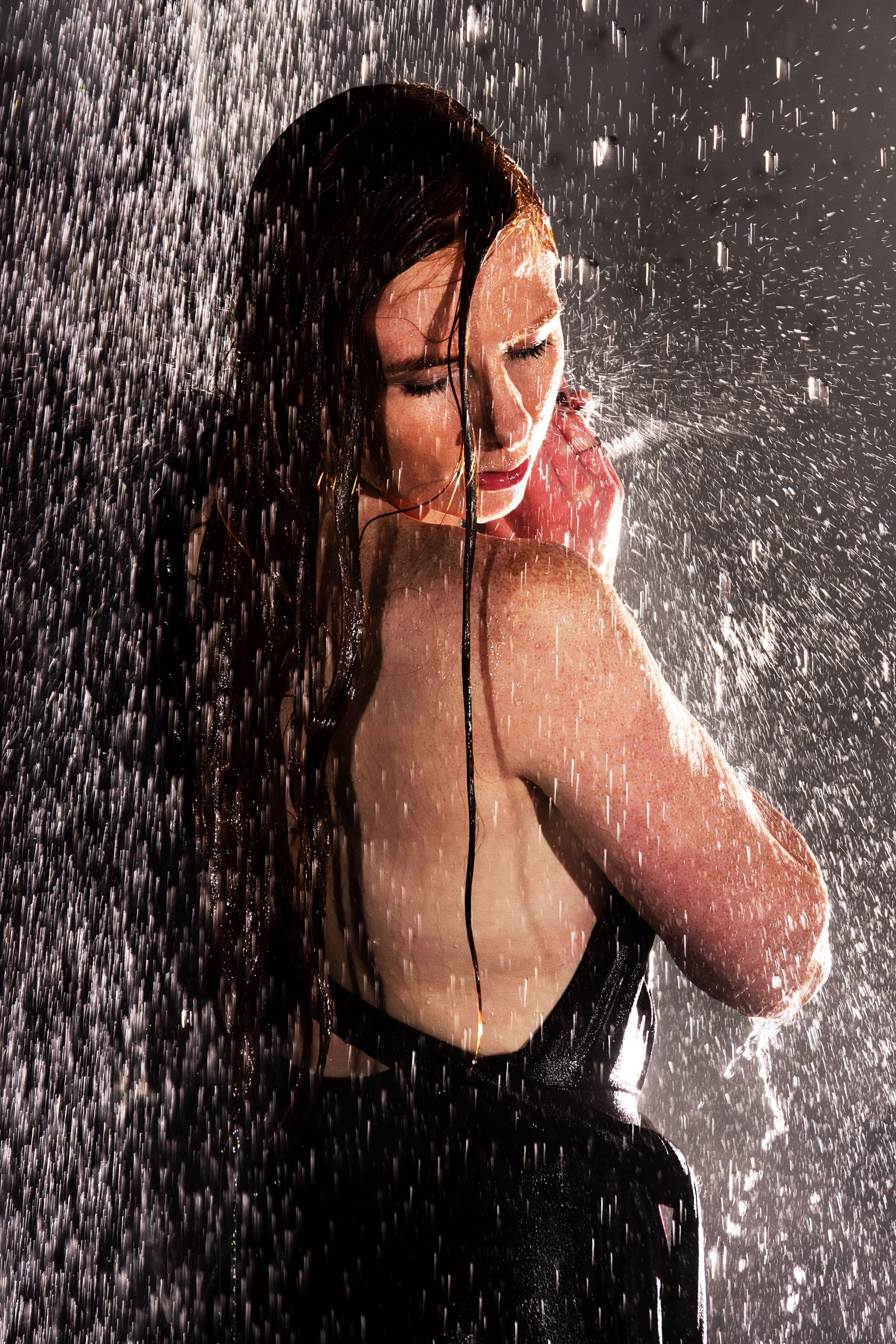 Regen, Wasser, Draußen, Sommer, Regendusche, Shooting, Regen Shooting, Frau, Nass, Wasser und Regen