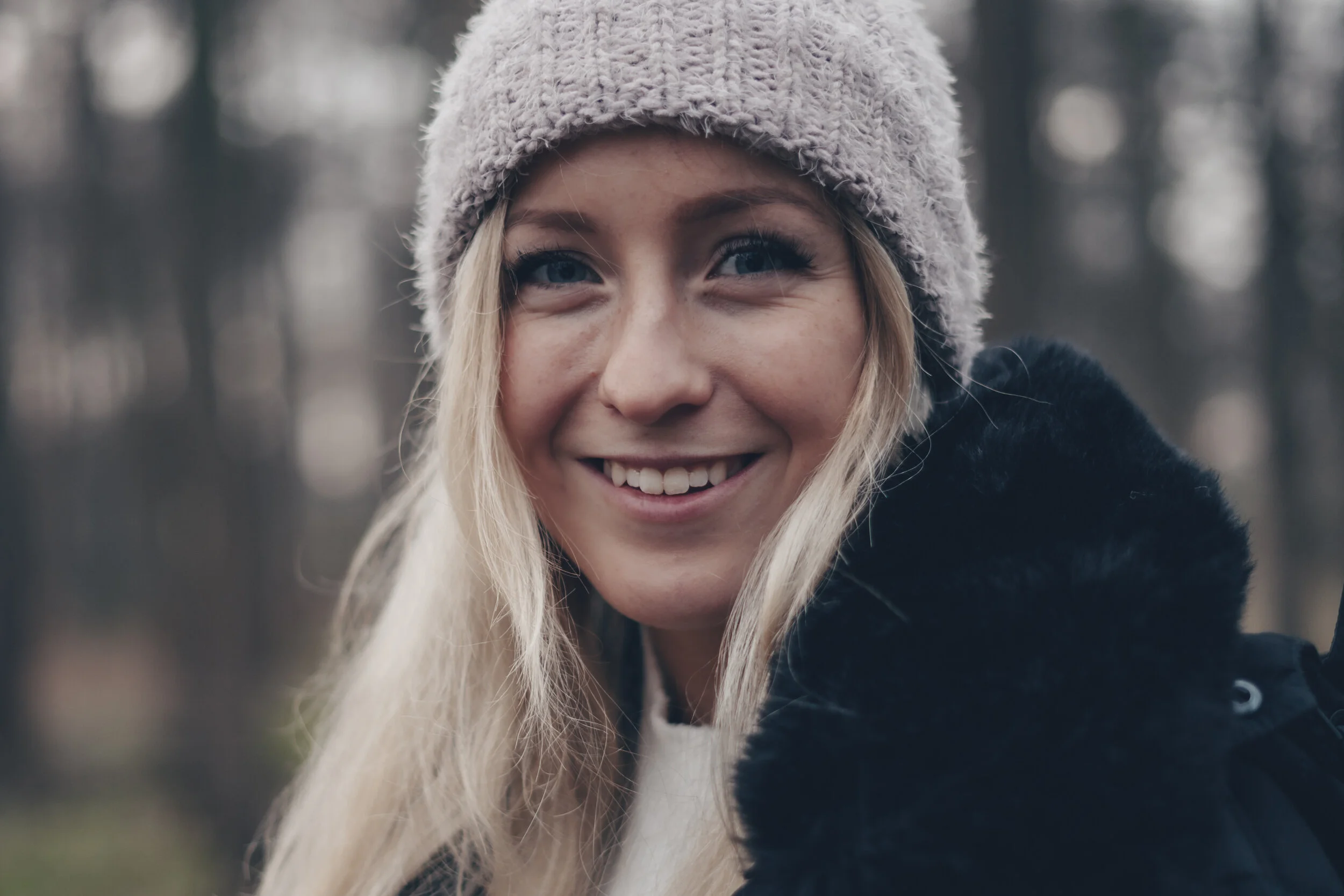 Frau, Draußen, Outdoor, Mütze, Winter, Wald