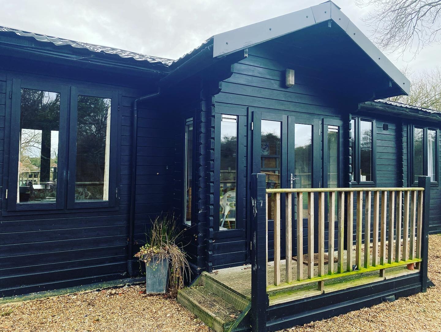 We are so proud of our cosy Garden Lodge. 🪴

It was lovely and toasty warm when I took these photos - all ready to welcome our next guests! 🥰

#norfolkstays #families #familytime #dogswelcome #dogfriendly #bnb #lodge #selfcatering #selfcatered #nor