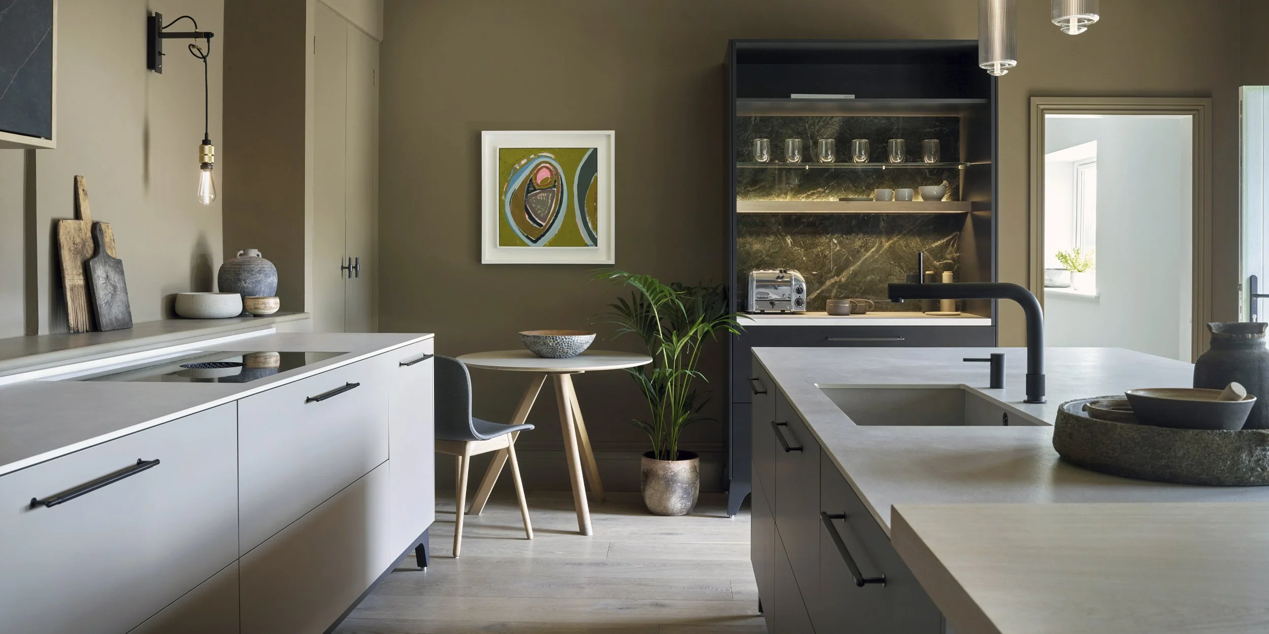 Argent Showroom 001.jpg