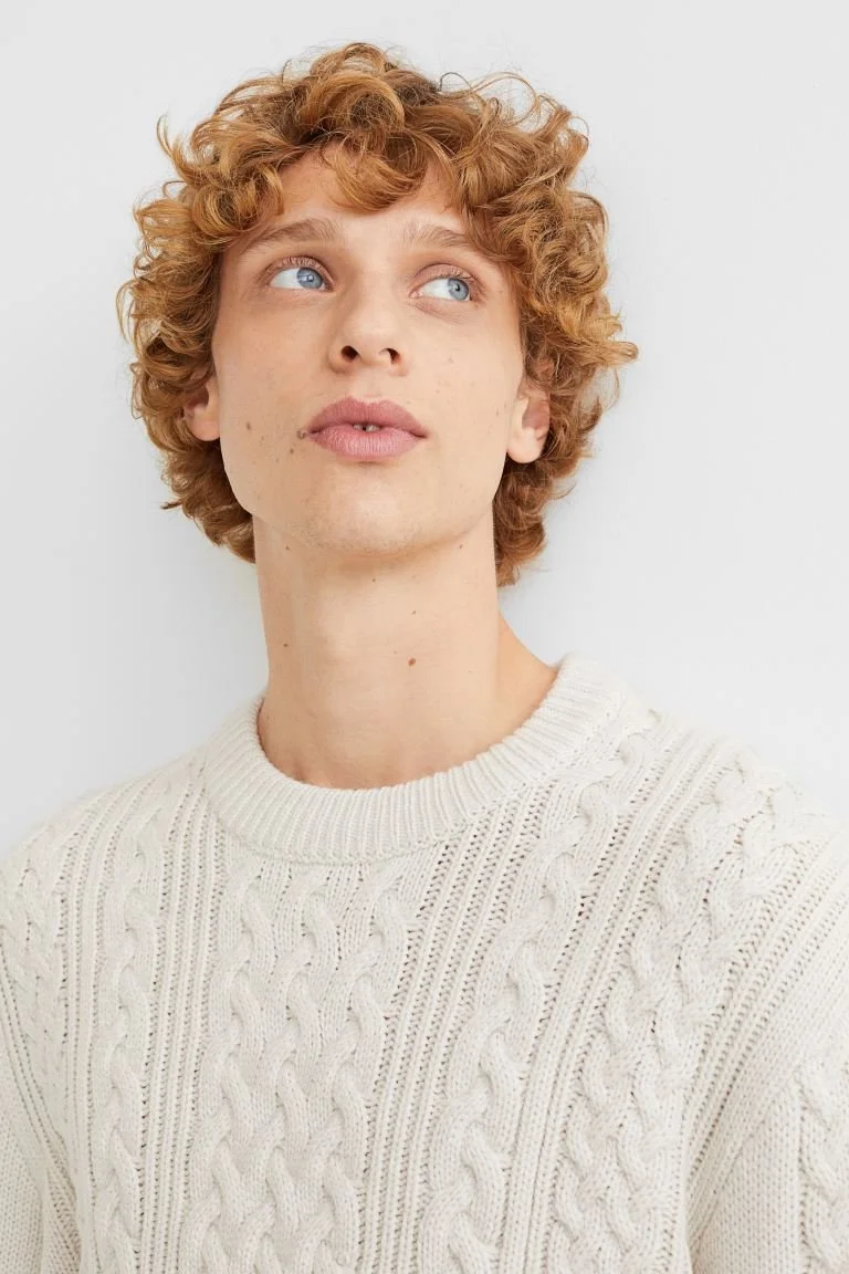 COMMERCIAL DESIGNS: CASUAL CUSTOMER