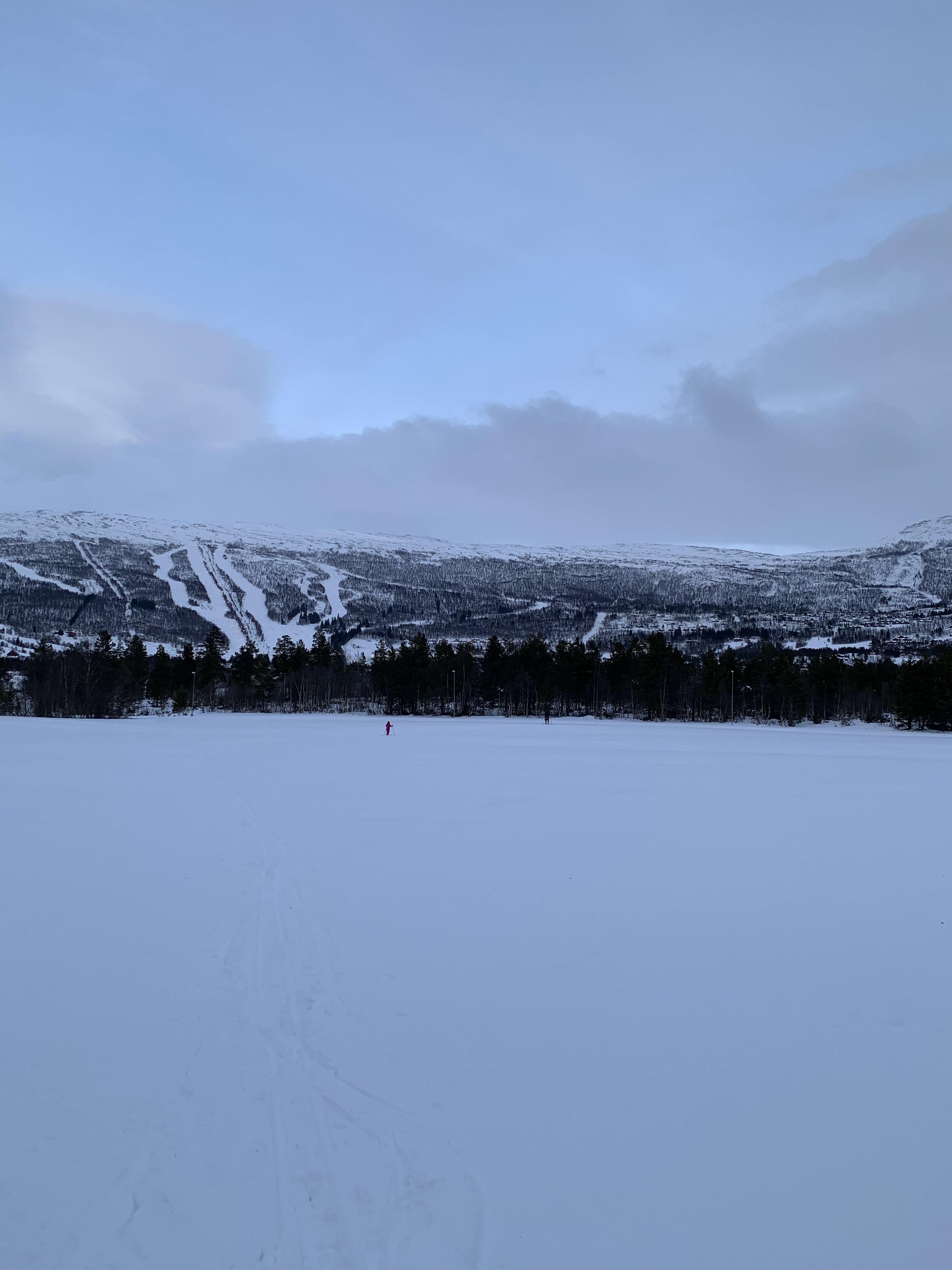 Utsikt fra Bjorli sentrum mot skibakken