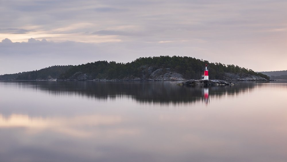 The small lighthouse.

#lighthouse #longexposure_shots #longexposure #outdoorphotography #raw_longexposure #rawwaters #landscapephotography #sweden🇸🇪 #visitsweden #fujifilmxseries #your_longexposure #kfconcept #naturelovers