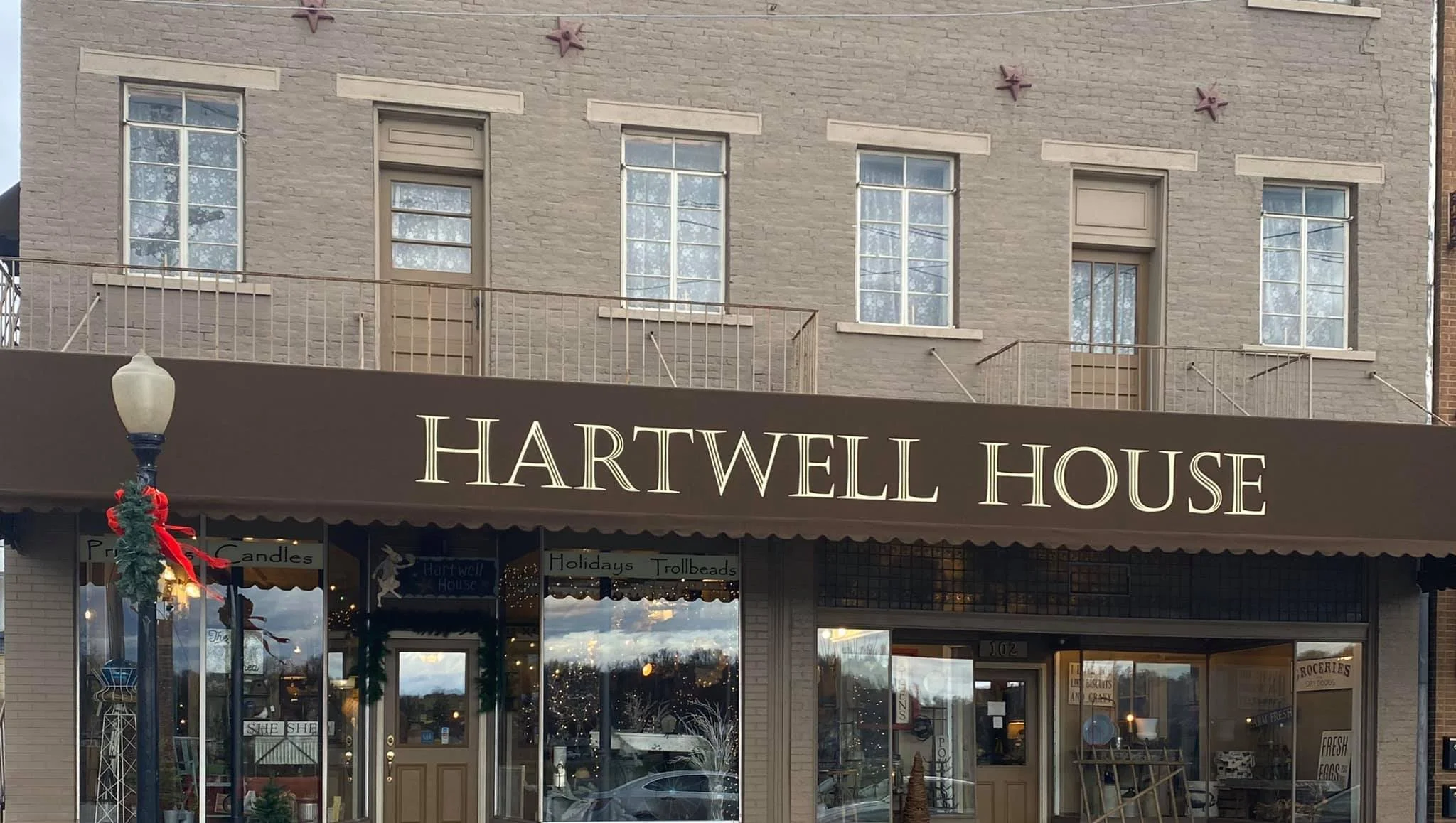 Bronze Level-Hartwell House