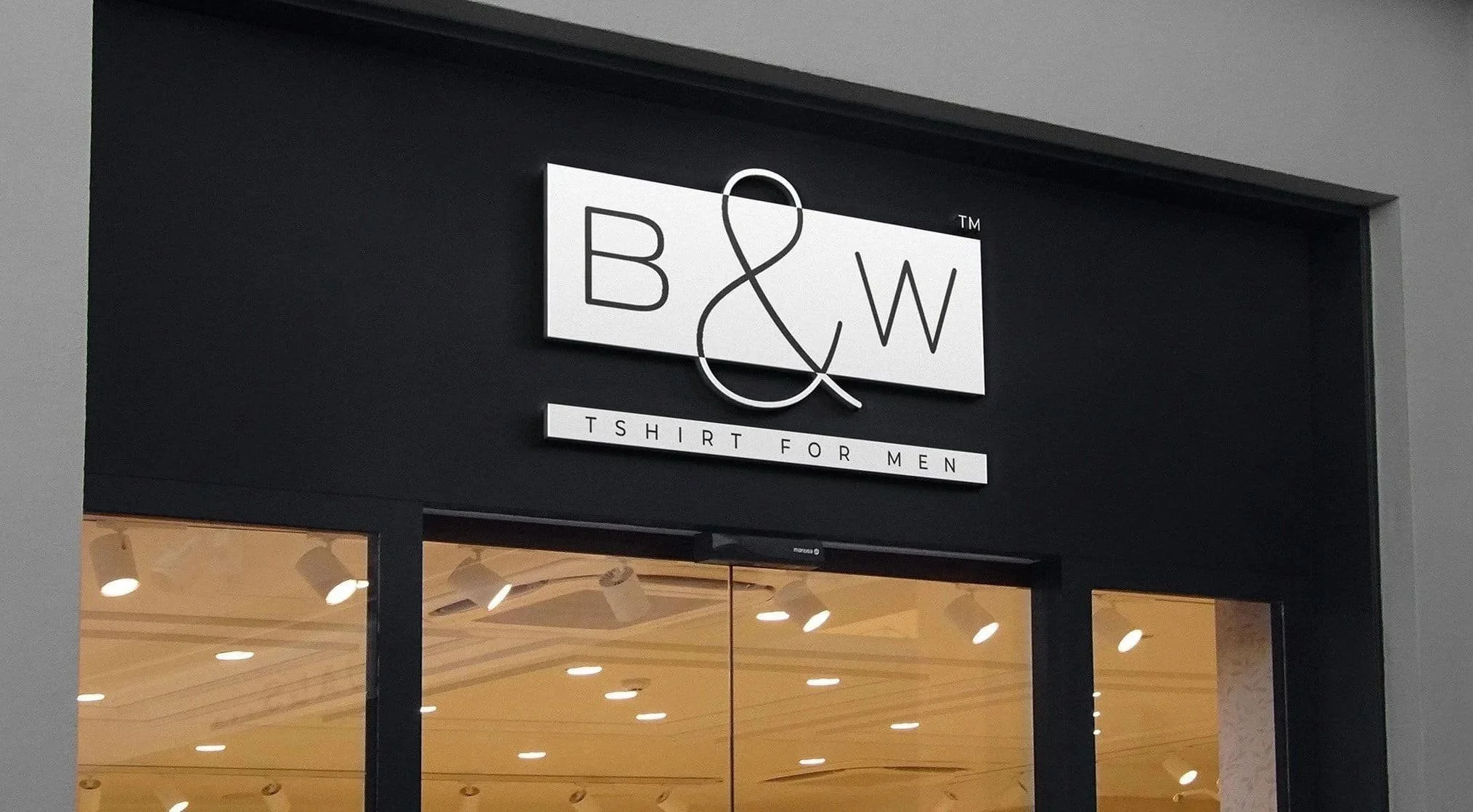 Store Facade Design | Black & White
Jaipur, India