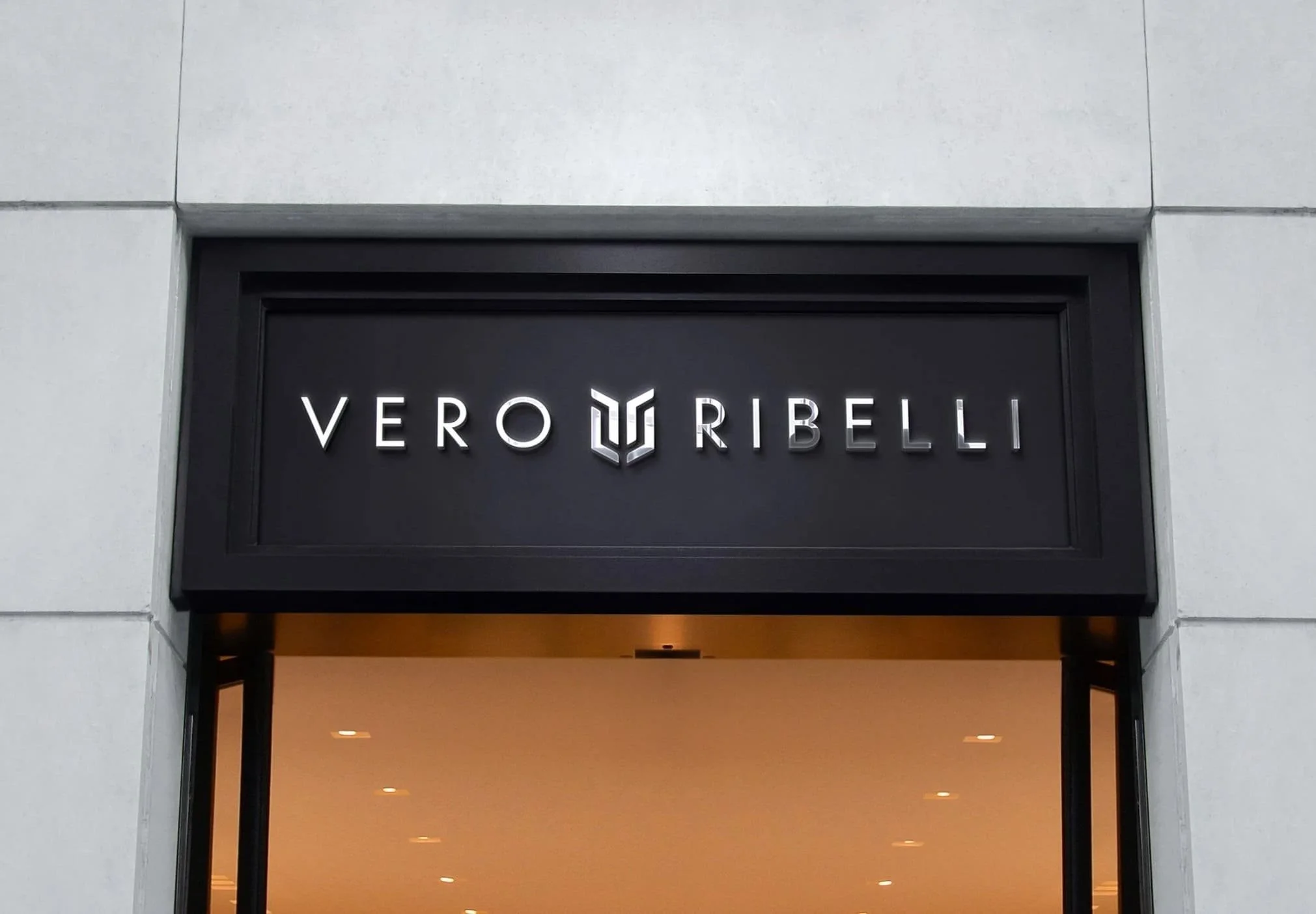 Store Facade Design | Vero Ribelli & Sakthi Infra Tex
Los Angeles, USA | Perundurai, India
