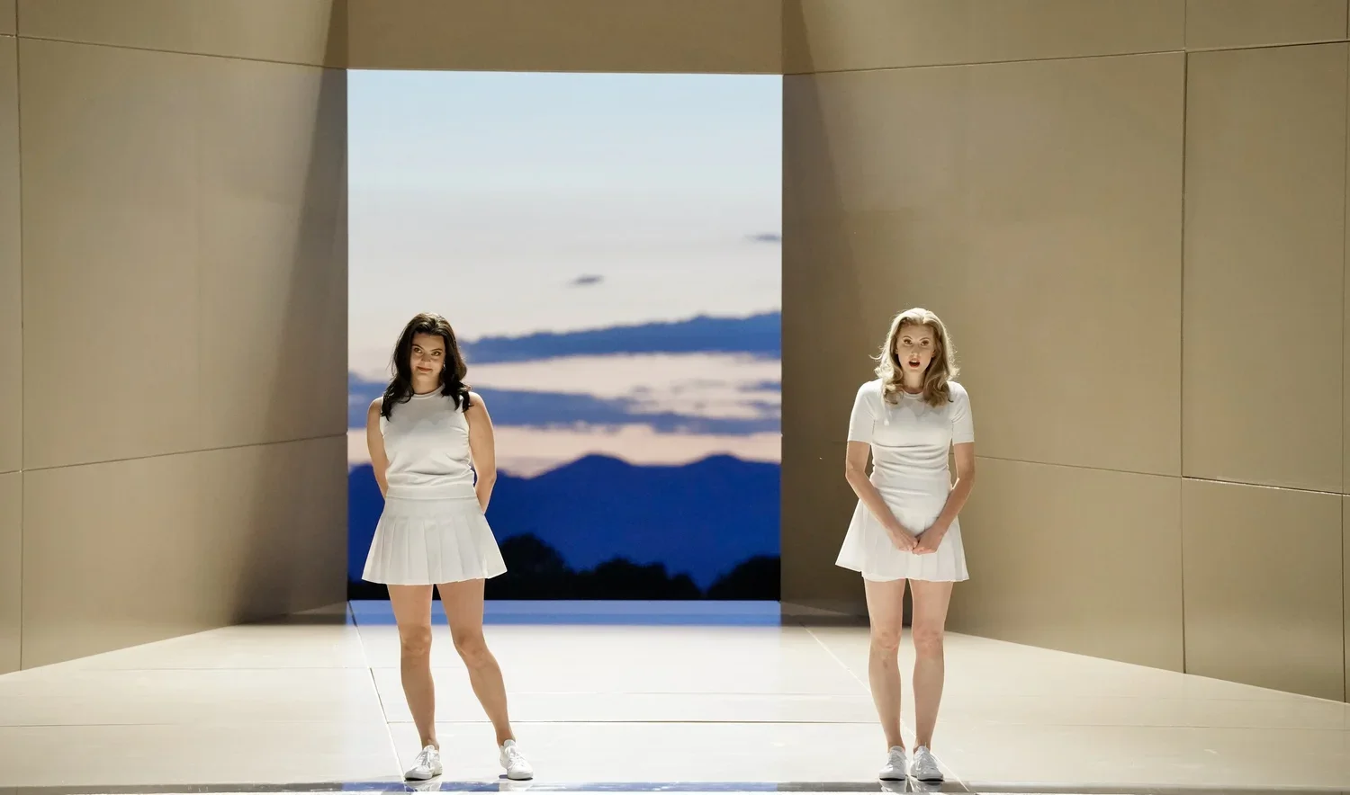 COSI FAN TUTTE