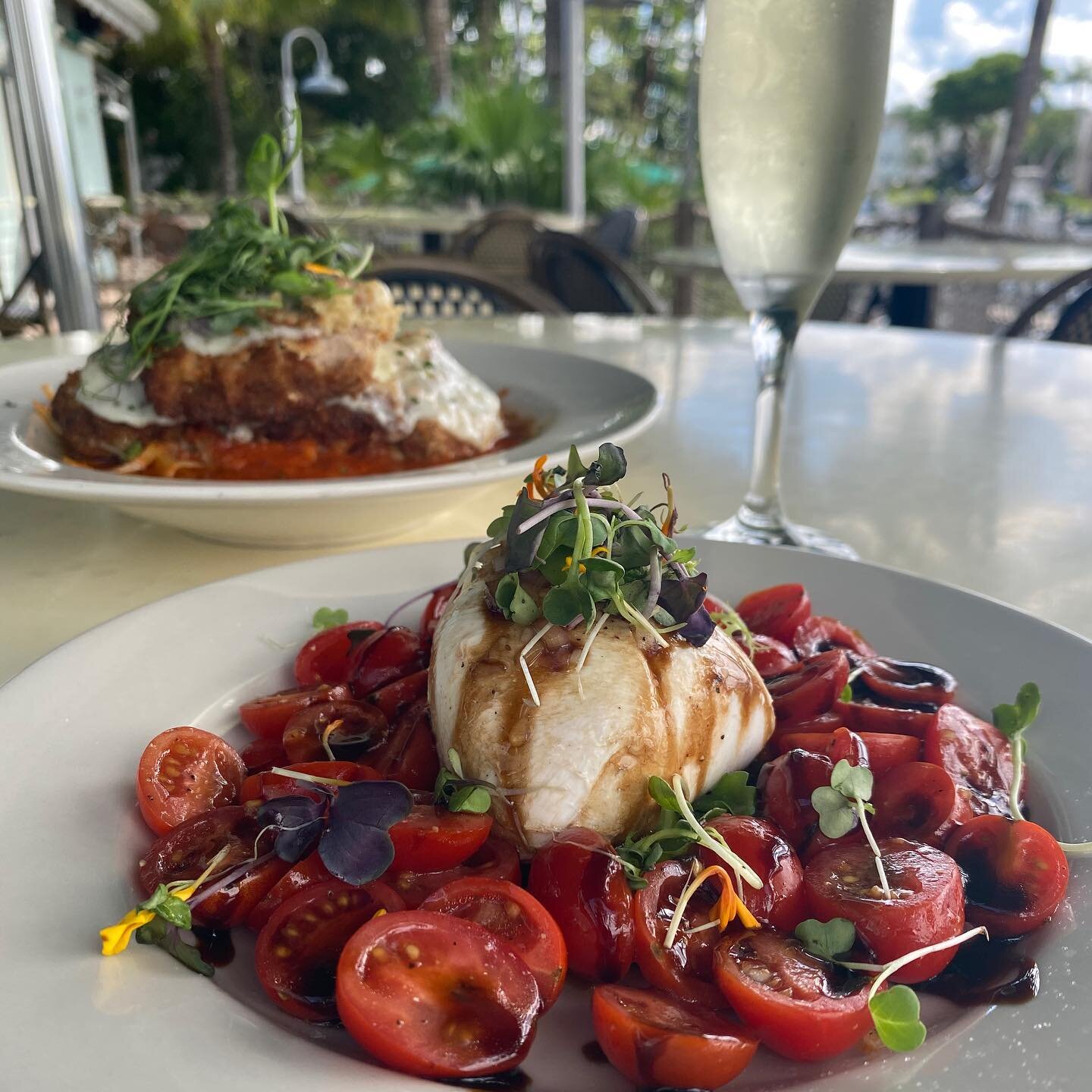 Today&rsquo;s lunch specials feature our Veal Parmesan $20 and Caprese Salad for $12.
Fresh Mozzarella, Tomatoes and herbs with balsamic glaze. 

✨Check our story to see more photos of today&rsquo;s lunch specials!

#frigatesnpb #lunchspecials #north