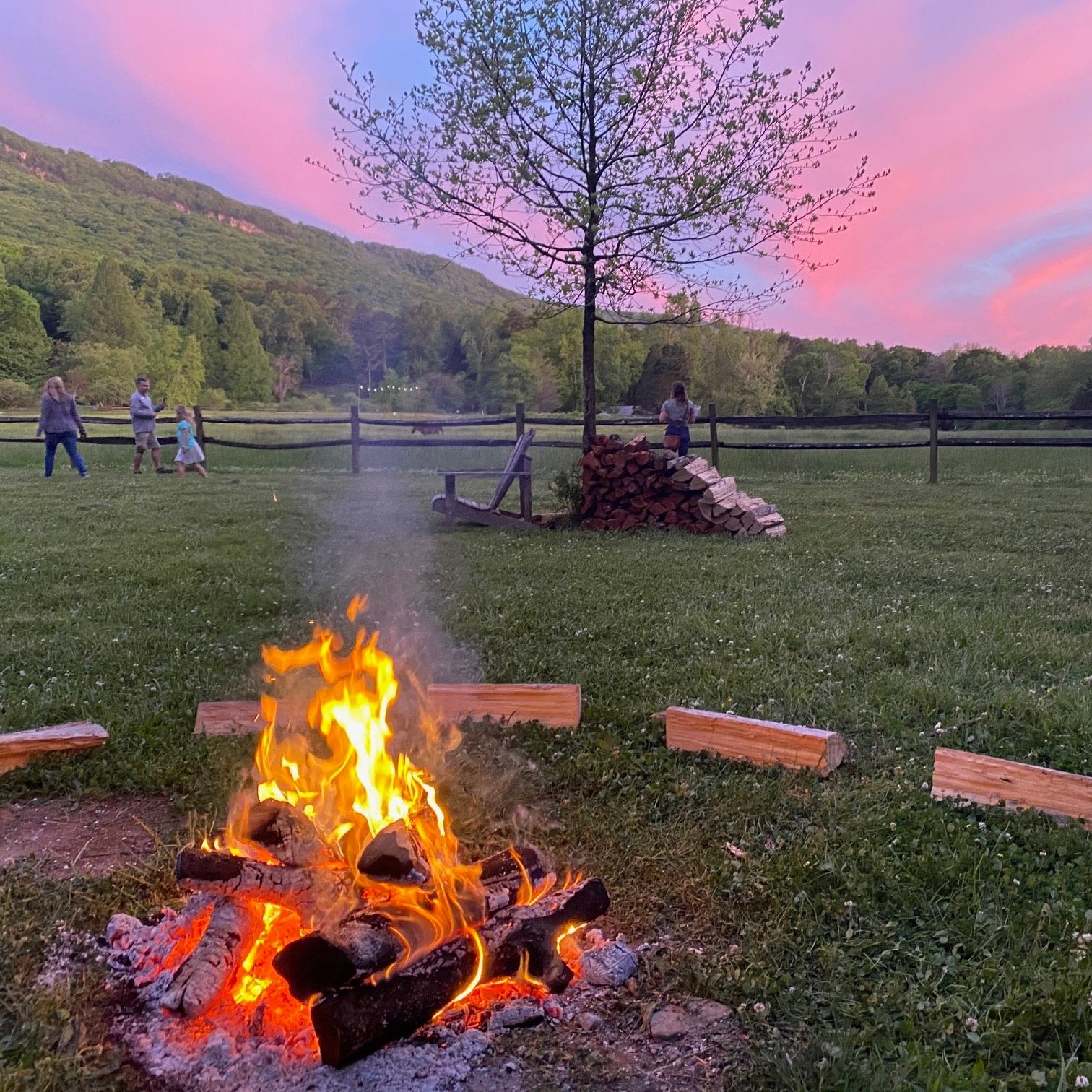 Campfire+Concert+sunset+over+lookout+mountain.jpg