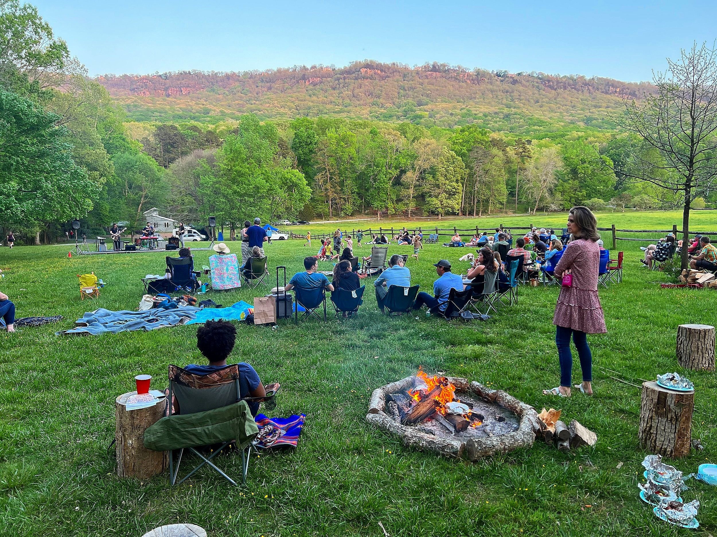 Campfire Concert April 2022.jpg