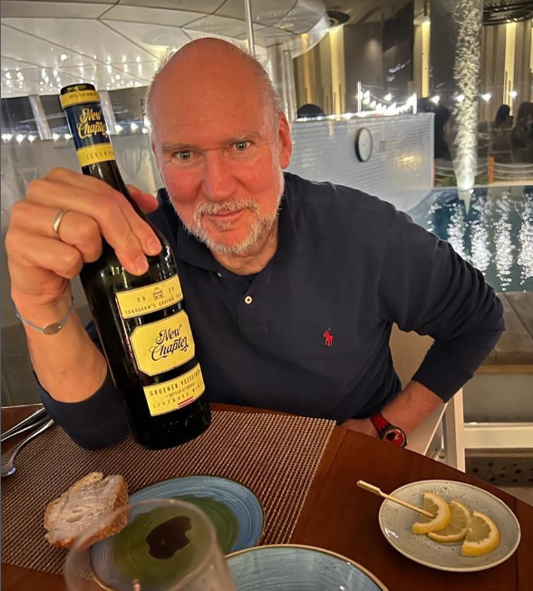 Greetings from Mare Mare, Jumeirah AD🥂